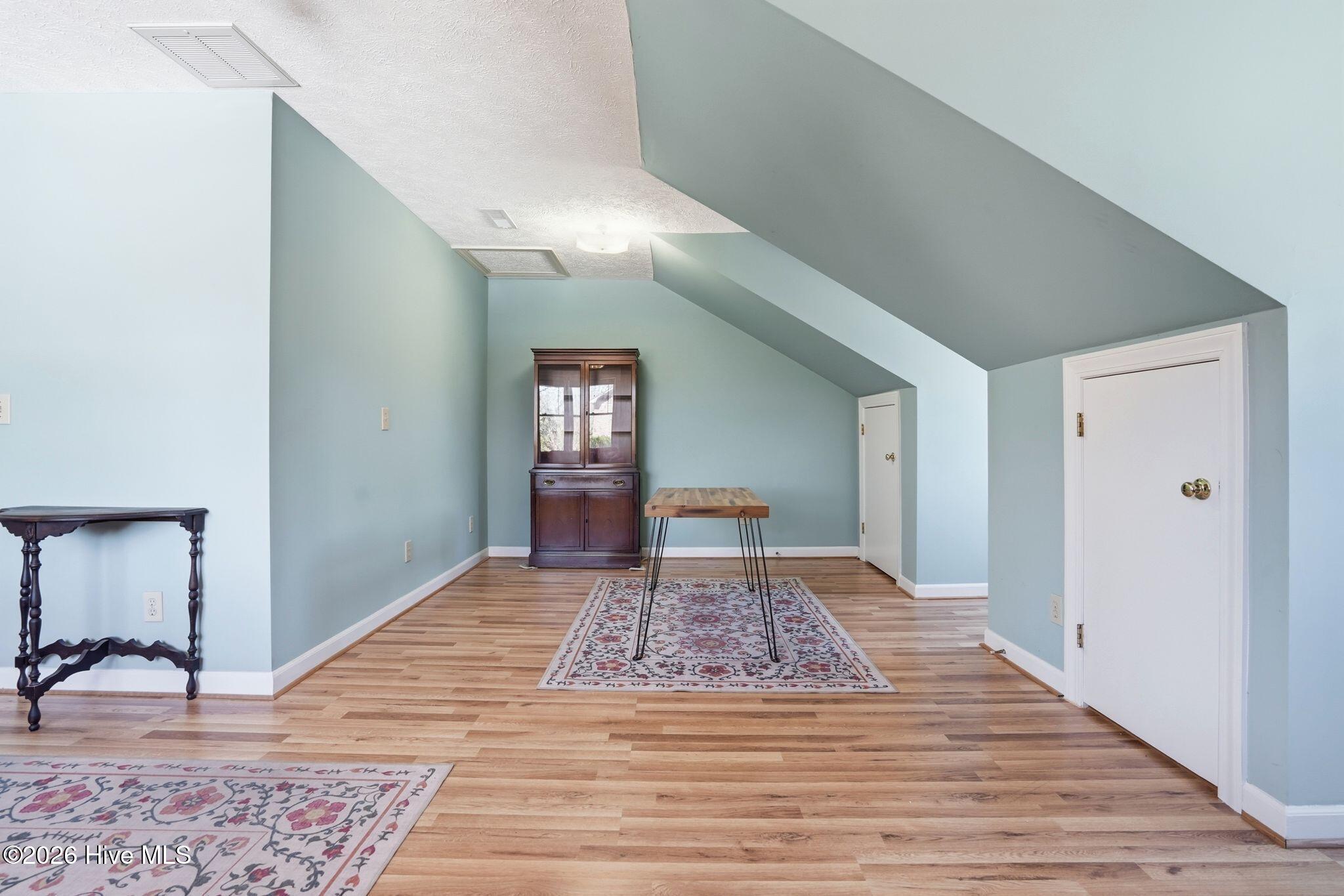 100556511 | Photo 57