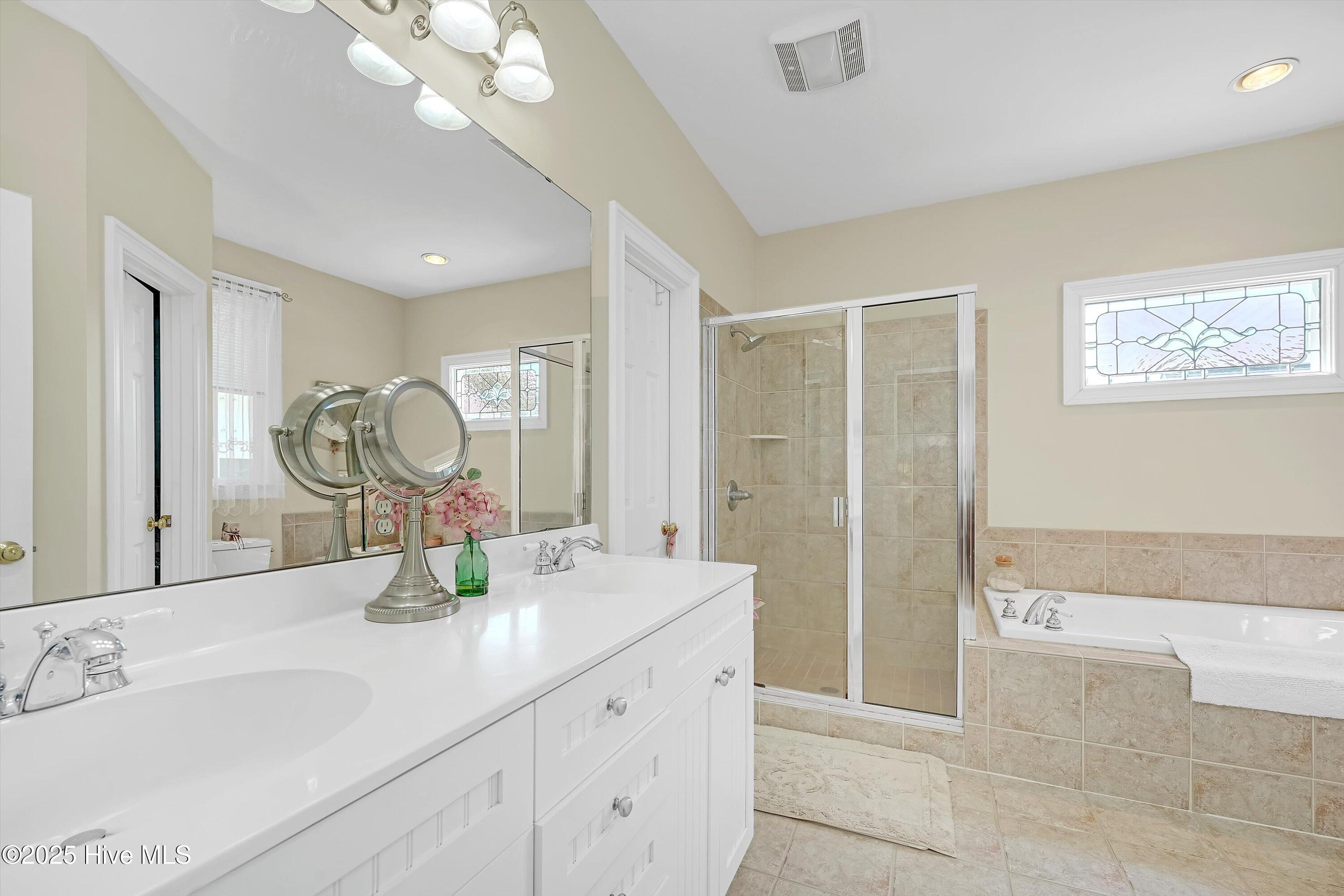 100521438 | Photo 27