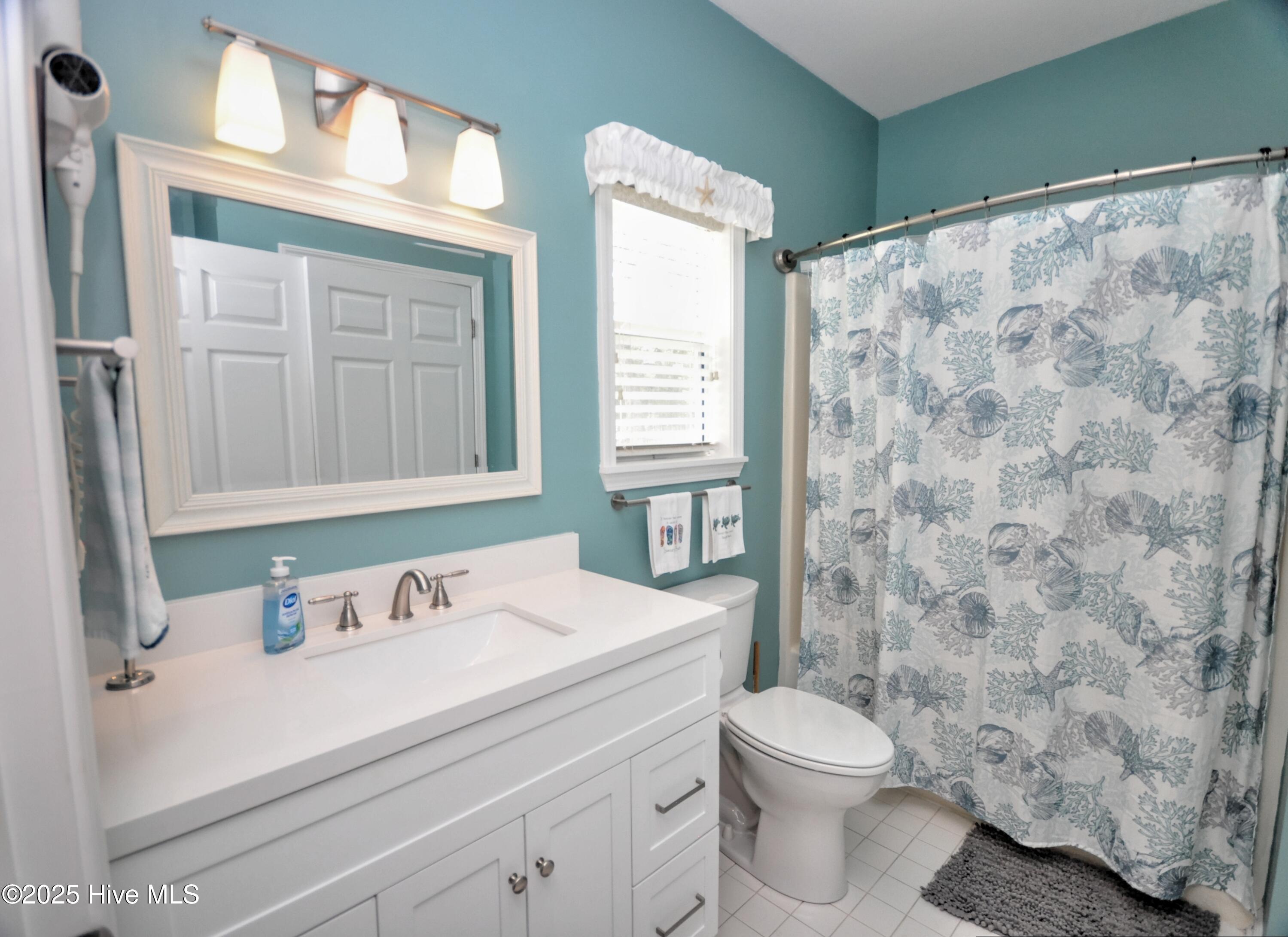 100526351 | Photo 25