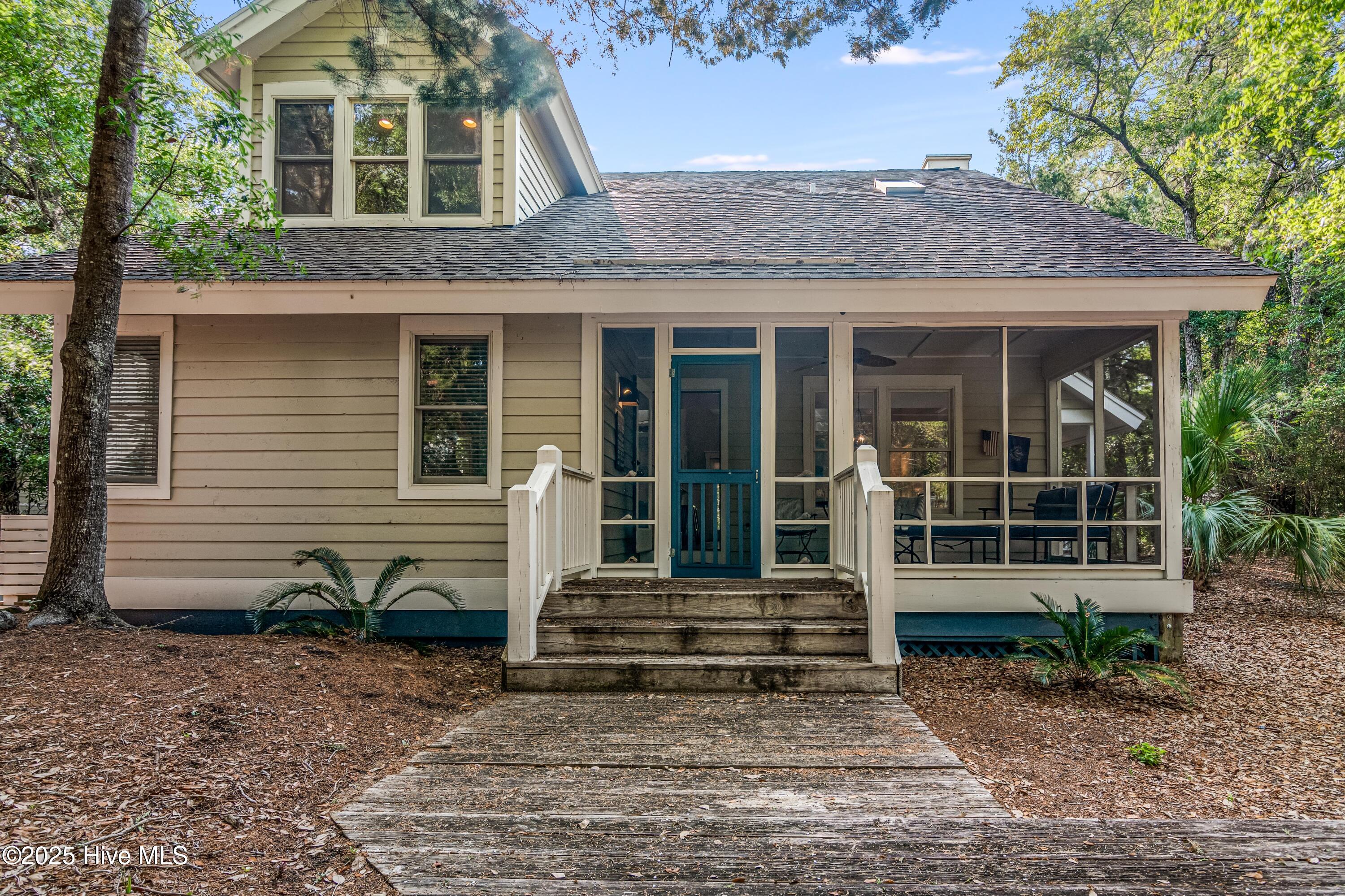 100510045 | Photo 35