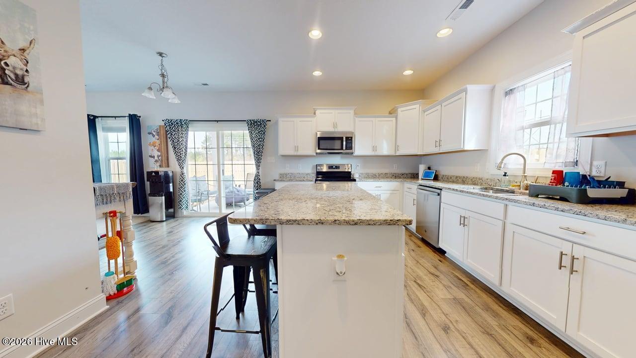 100559216 | Photo 27