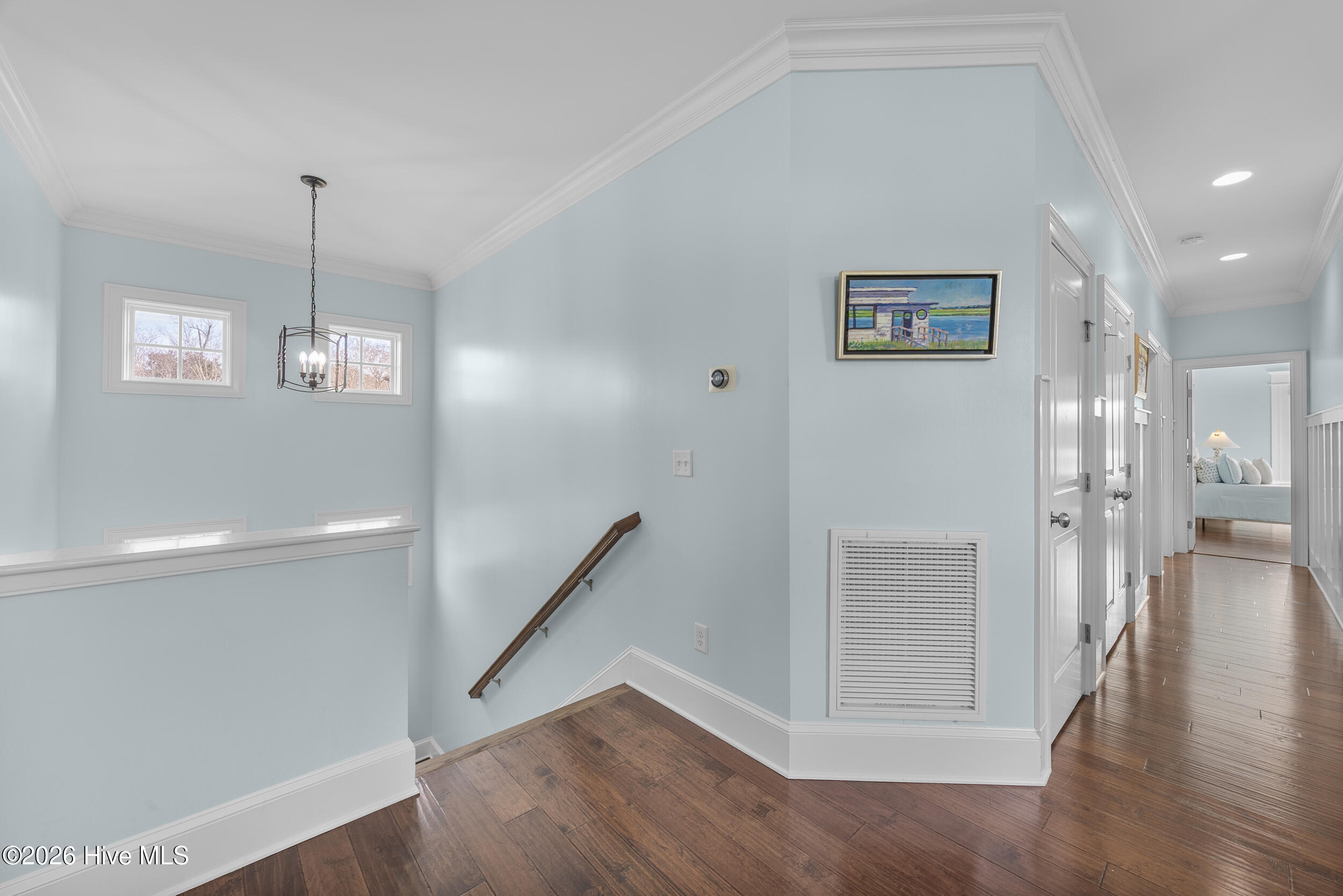 100549374 | Photo 38