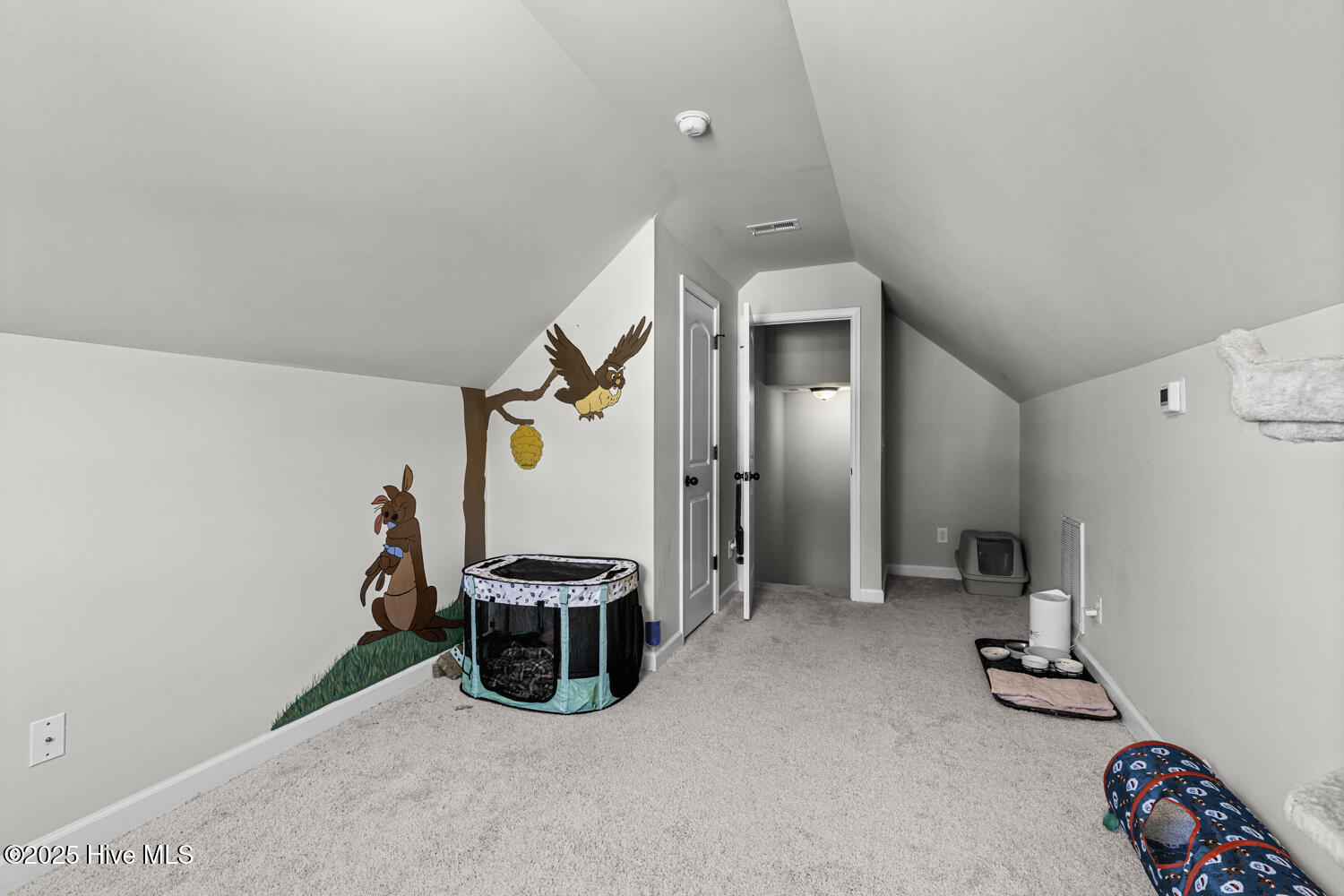 100545268 | Photo 27