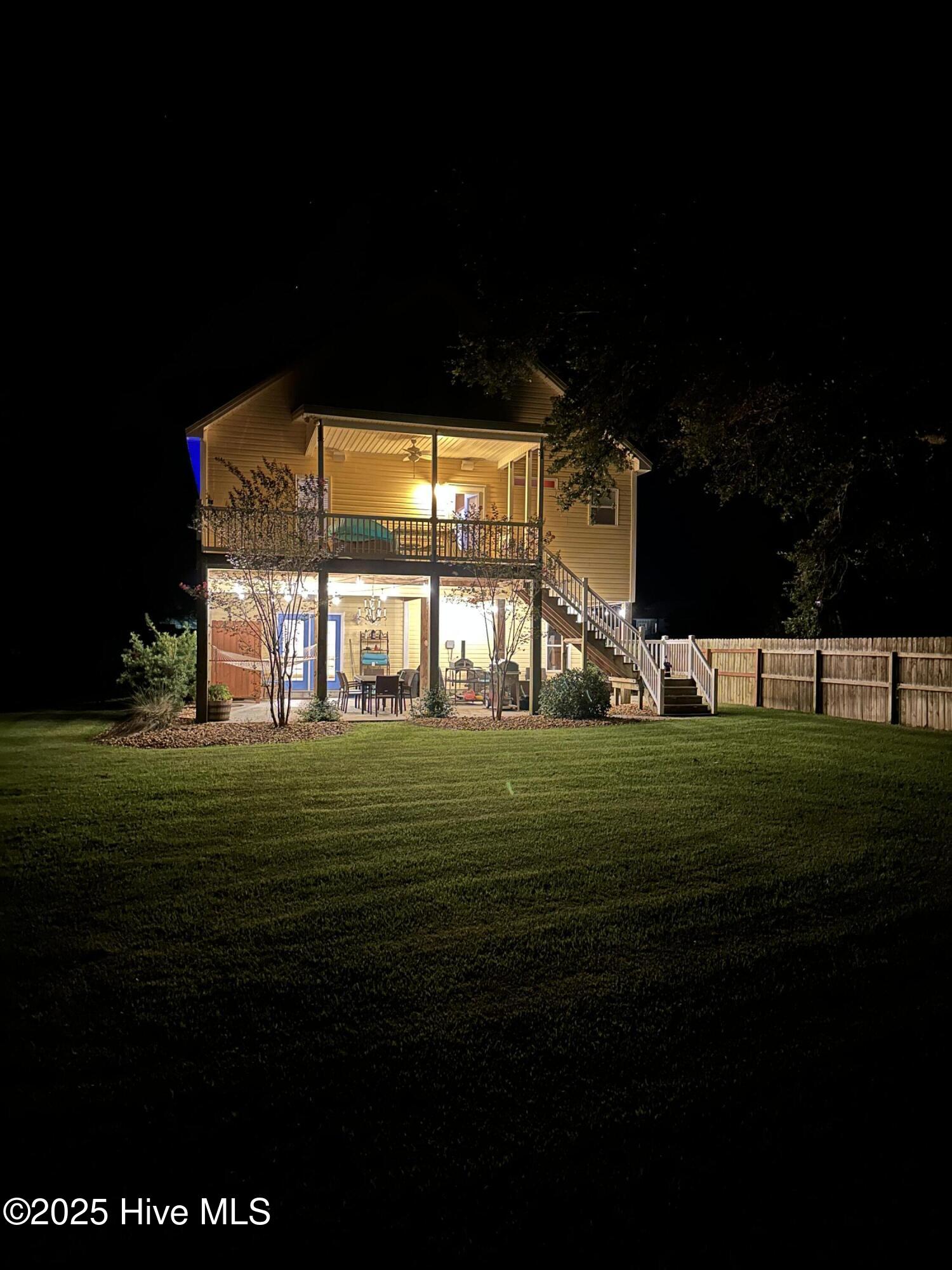 100540337 | Photo 45