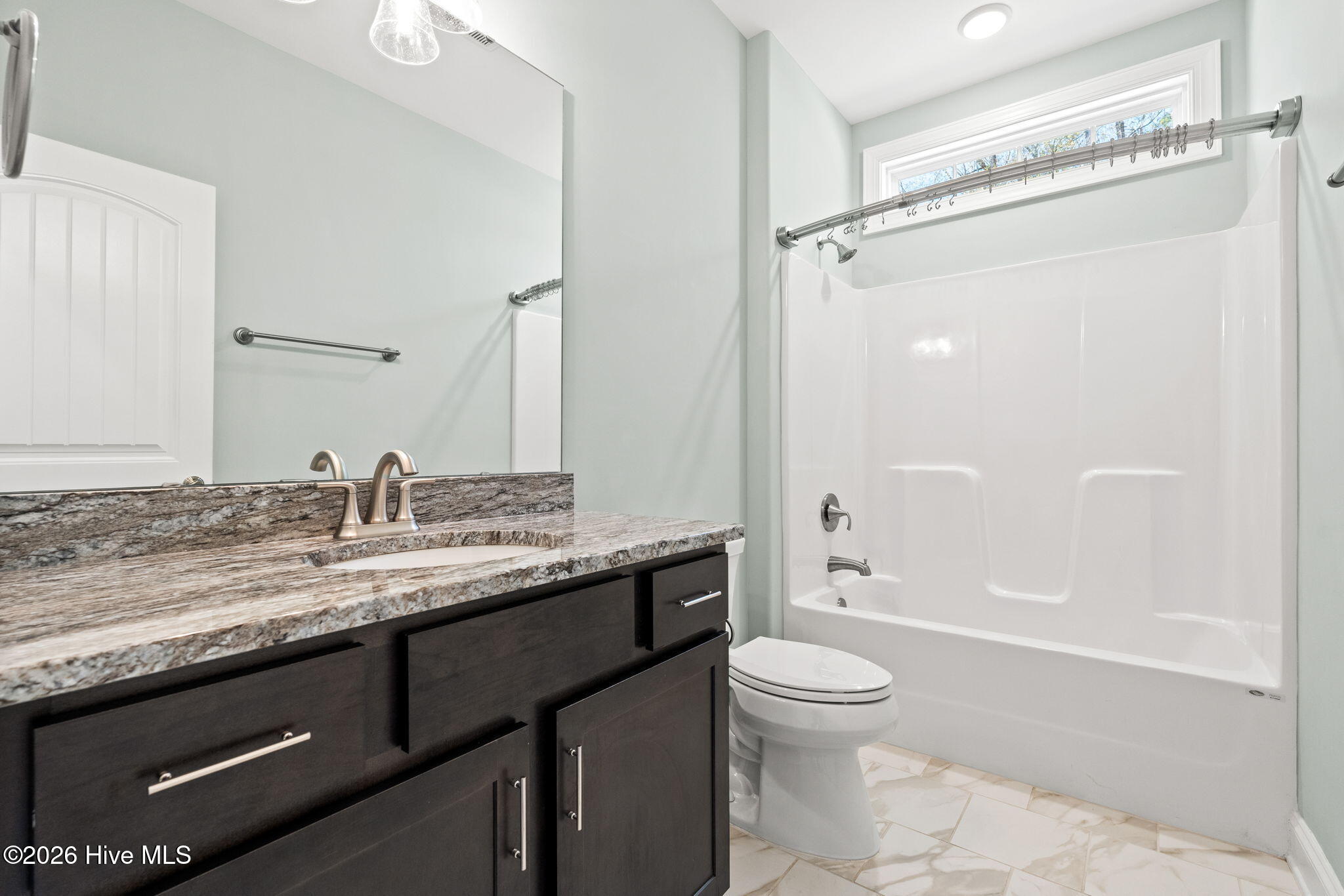 100563423 | Photo 39