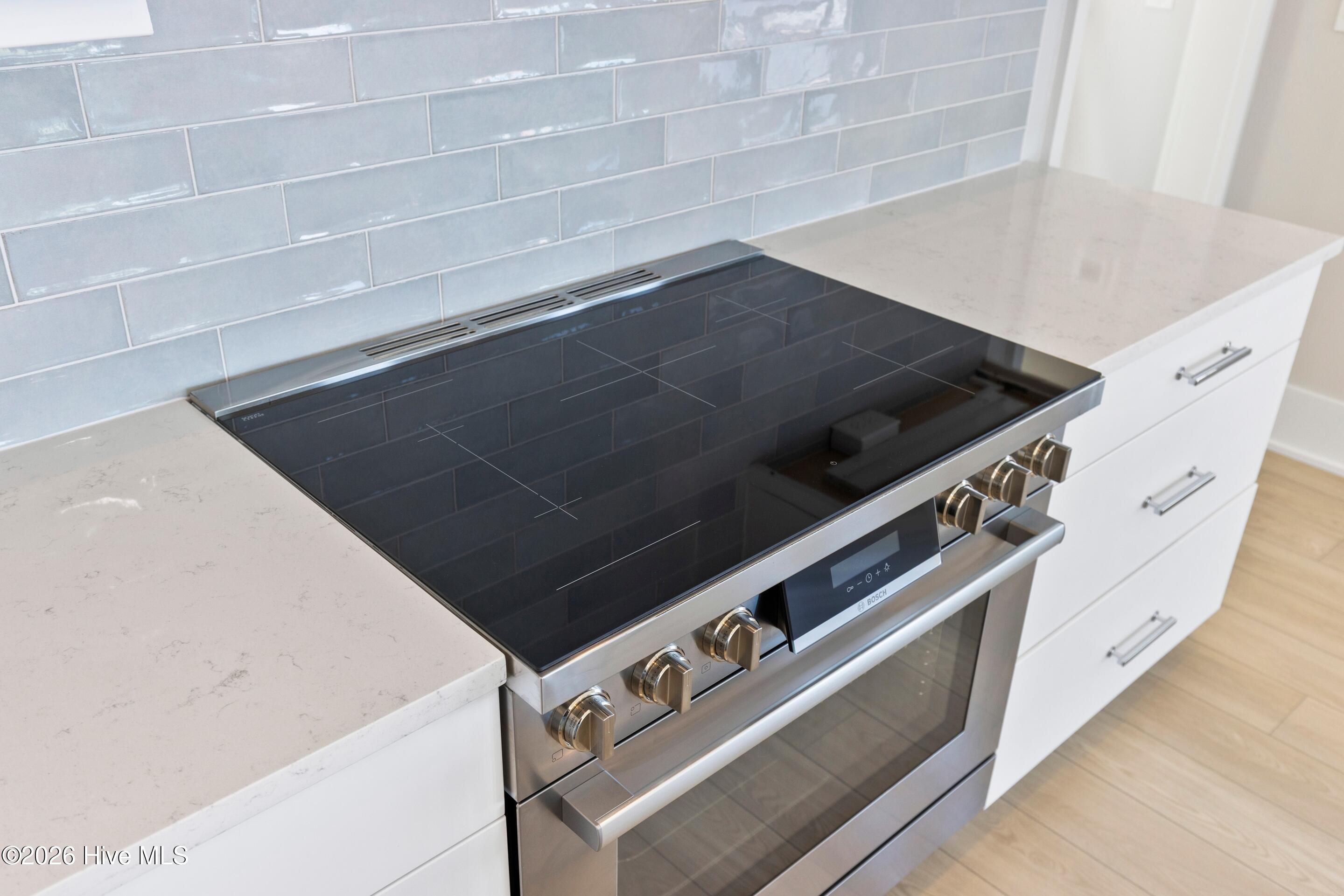 100545146 | Photo 61