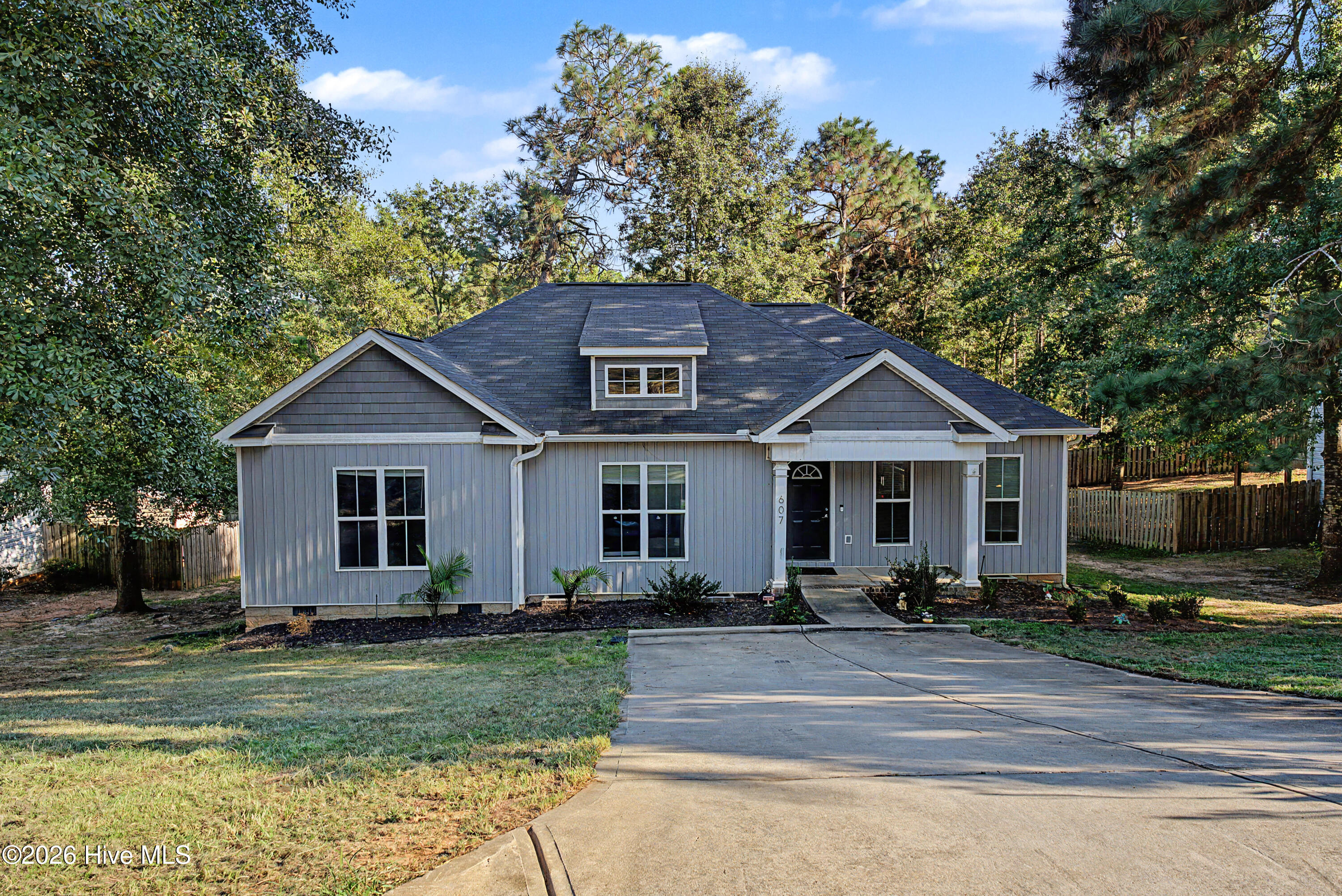 Photo 1 of Single family home for sale at 607 Ridgefield Dr, North Augusta, SC 29841 | MLS# 100605664 | Listing updated on 2026-09-23