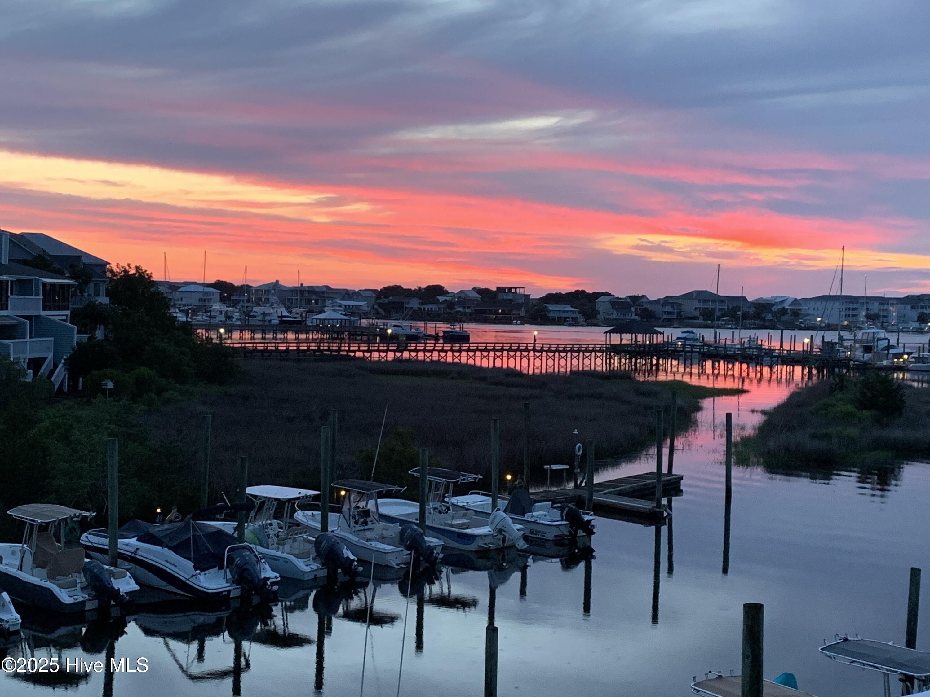 100534046 | Photo 52