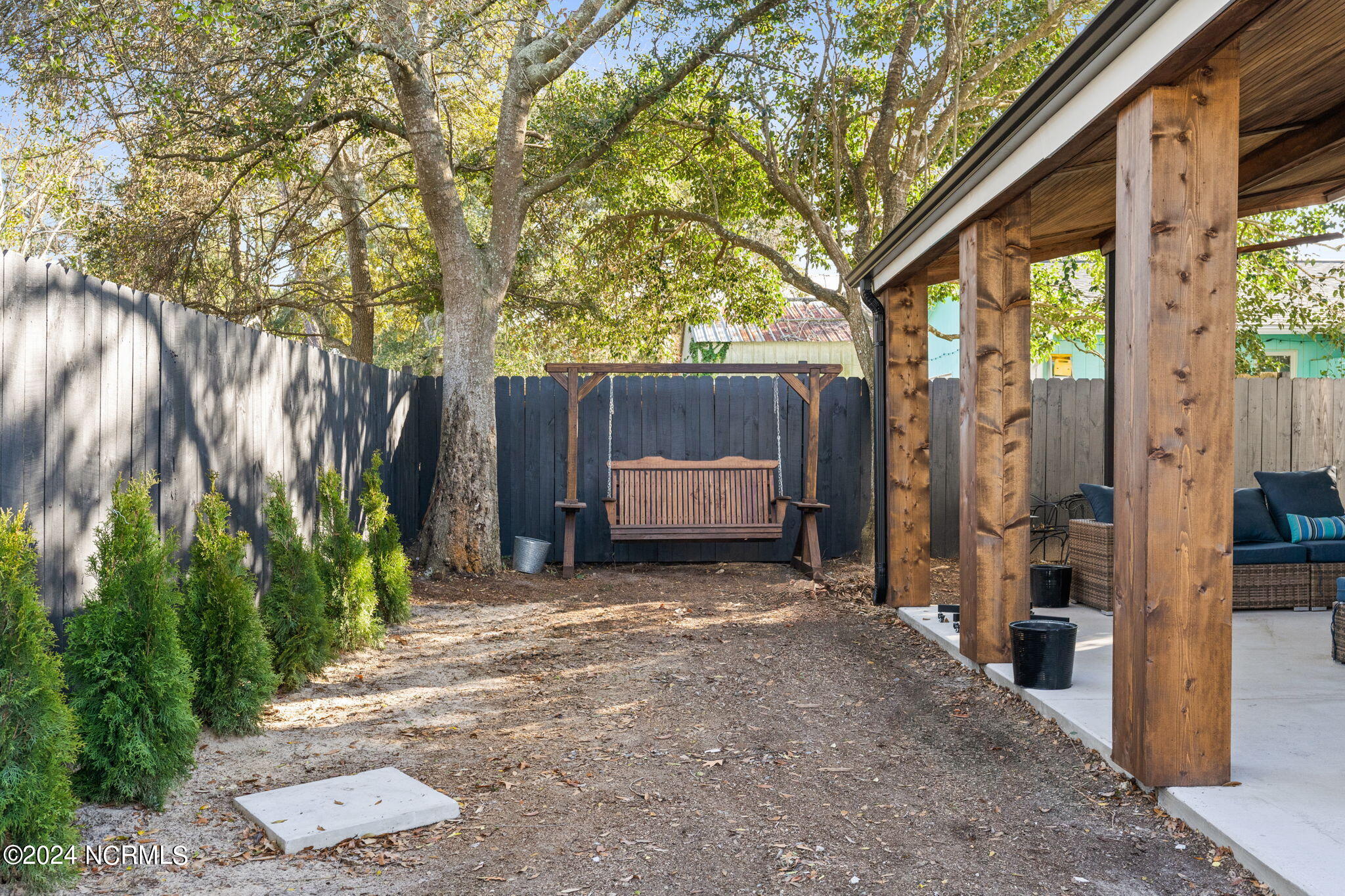 100566764 | Photo 36