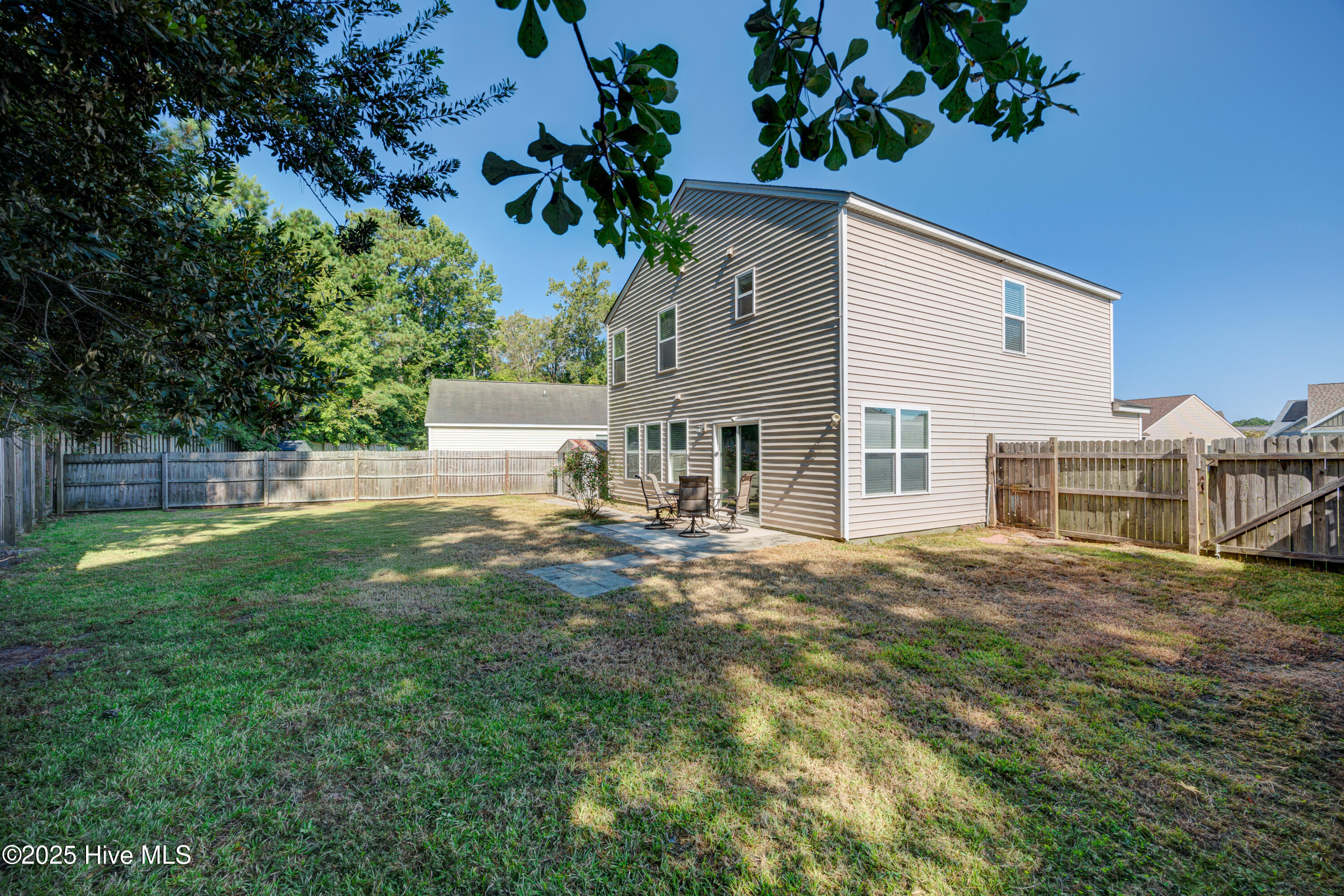 100530947 | Photo 35