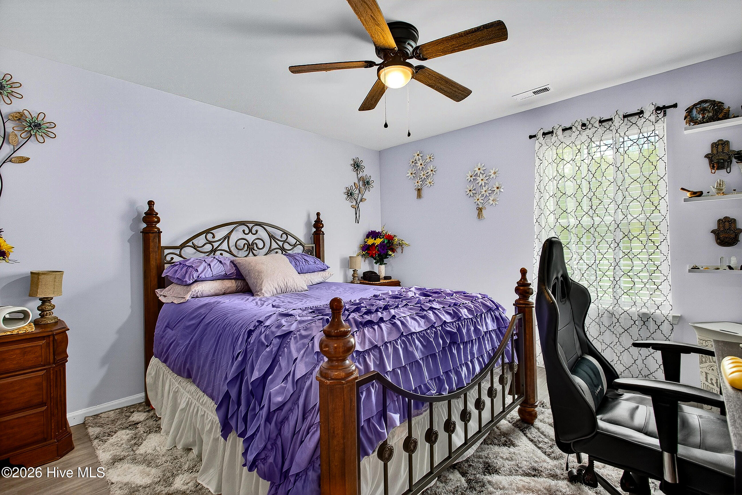 100566530 | Photo 14