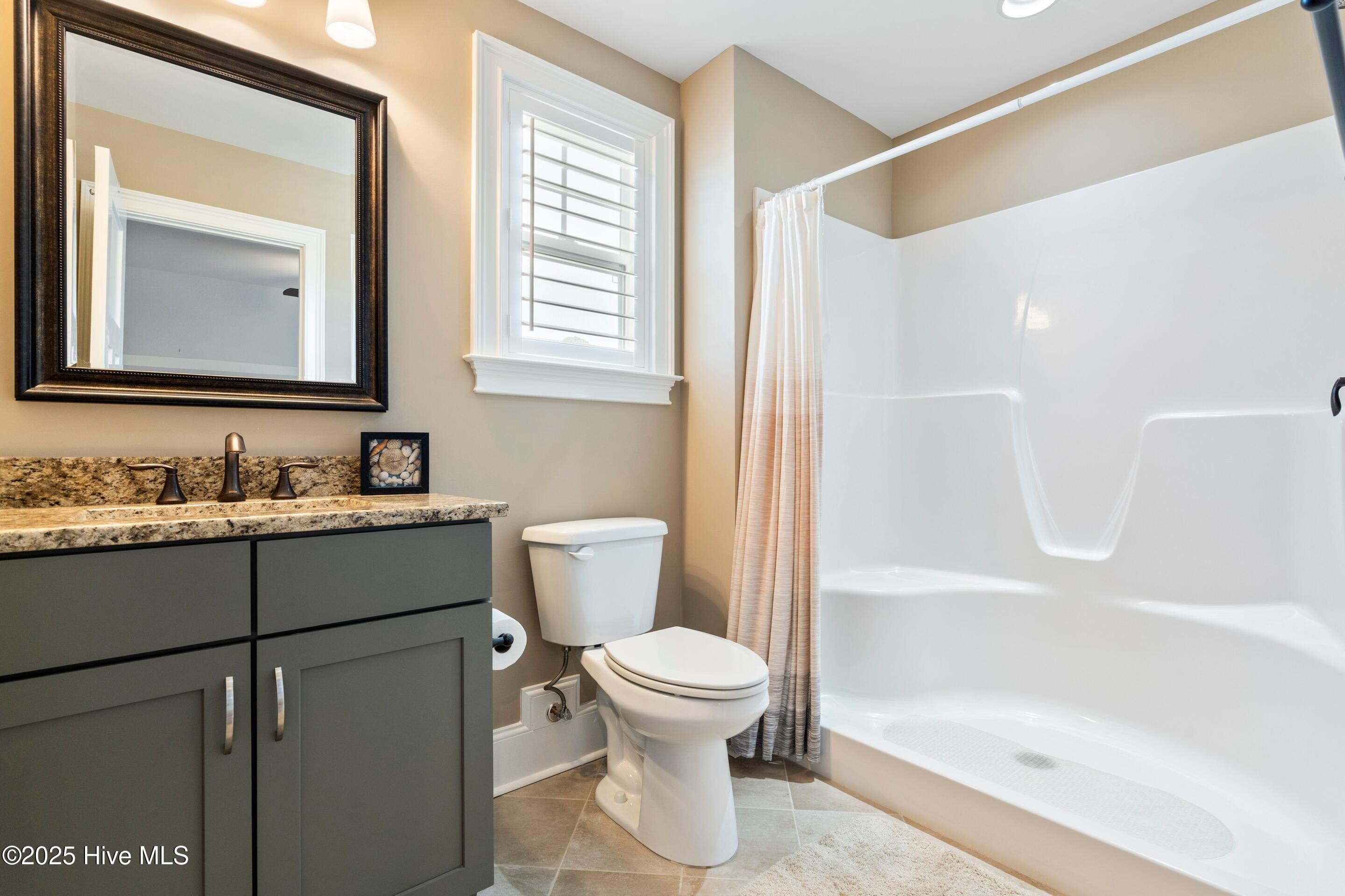 100541782 | Photo 42