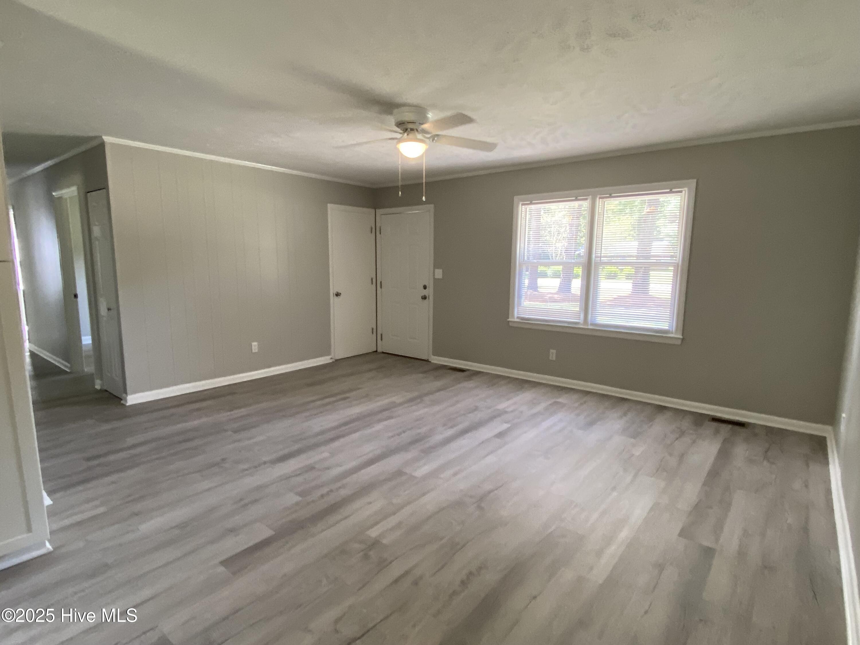 100530577 | Photo 16