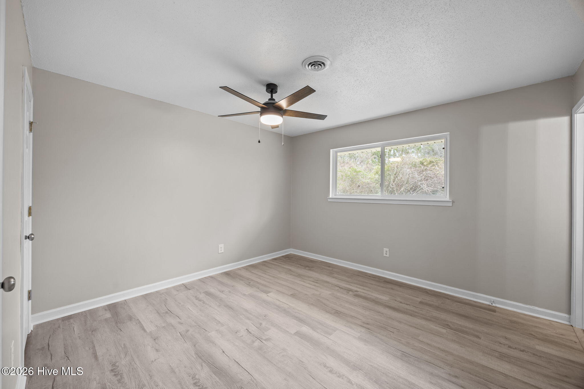 100552306 | Photo 28