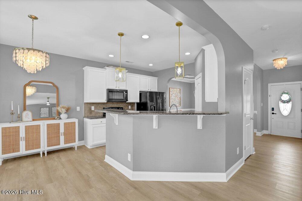 100565663 | Photo 13