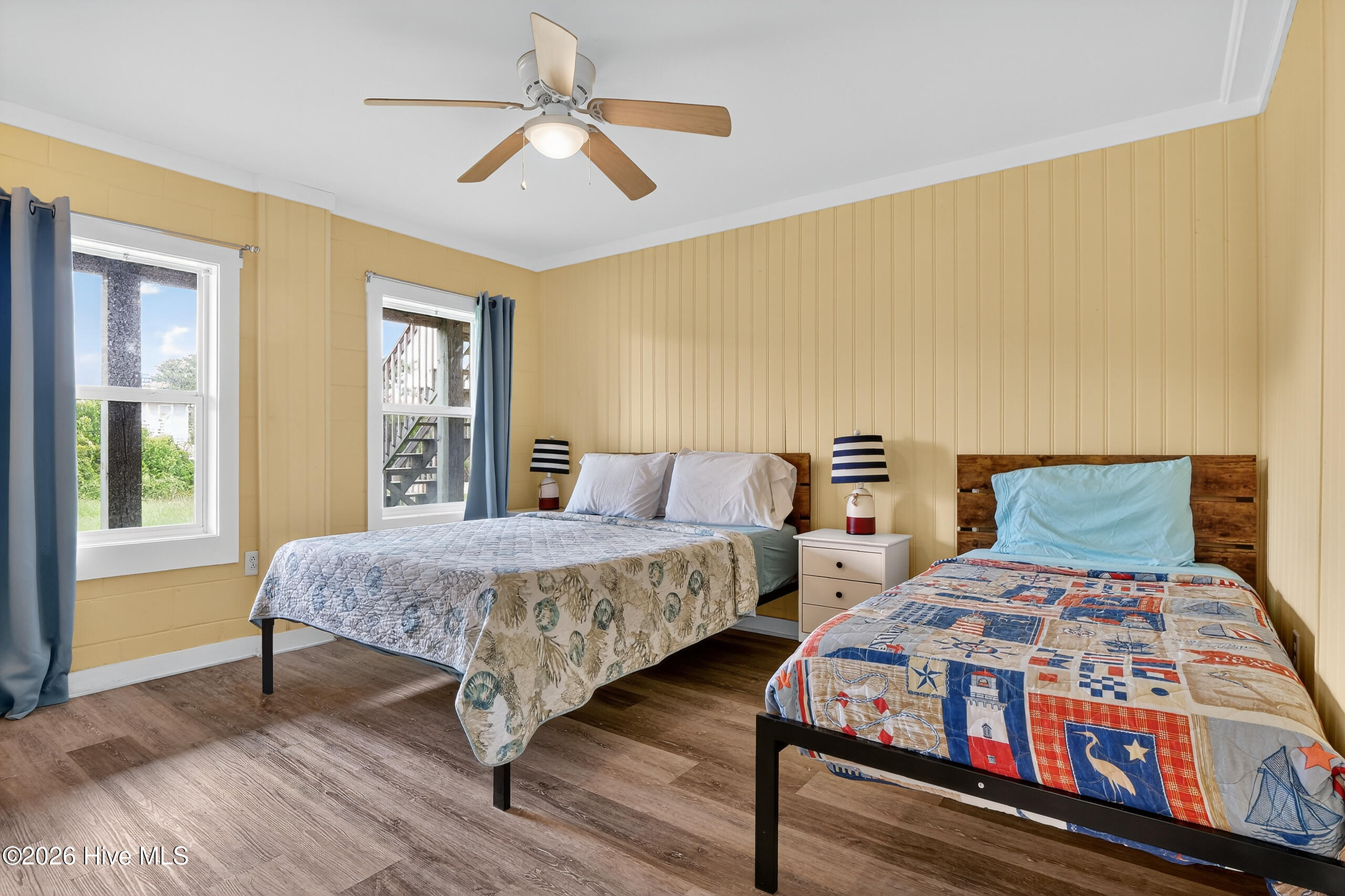 100558855 | Photo 33