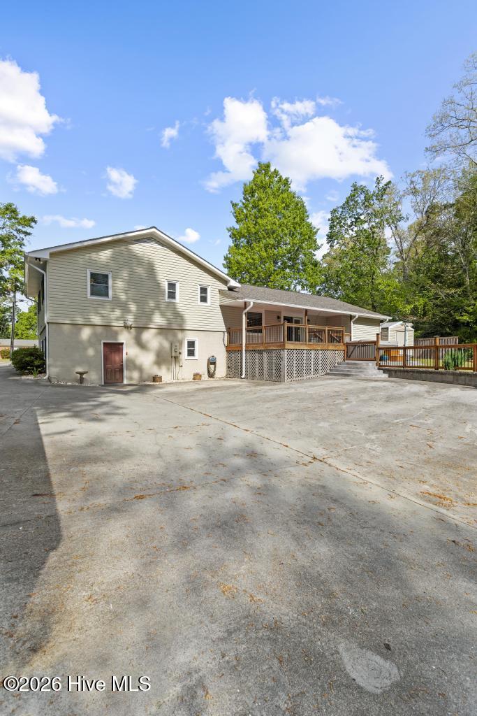 100570465 | Photo 50