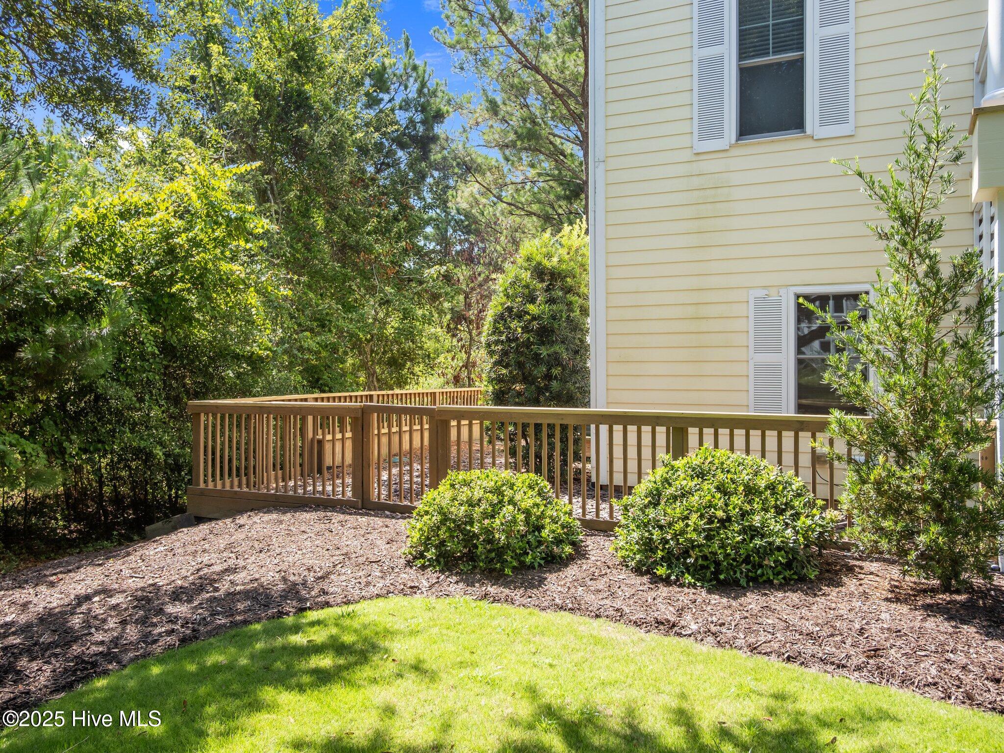 100518679 | Photo 46