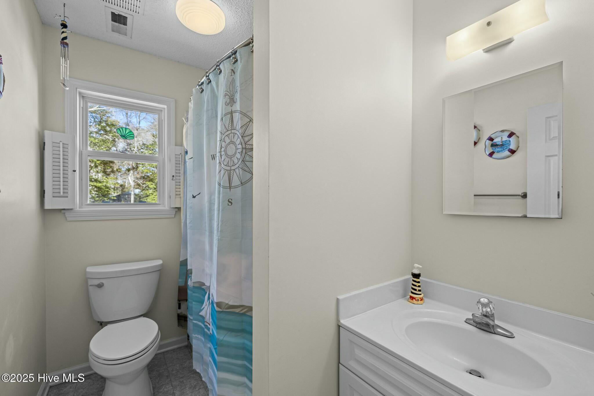 100490035 | Photo 36