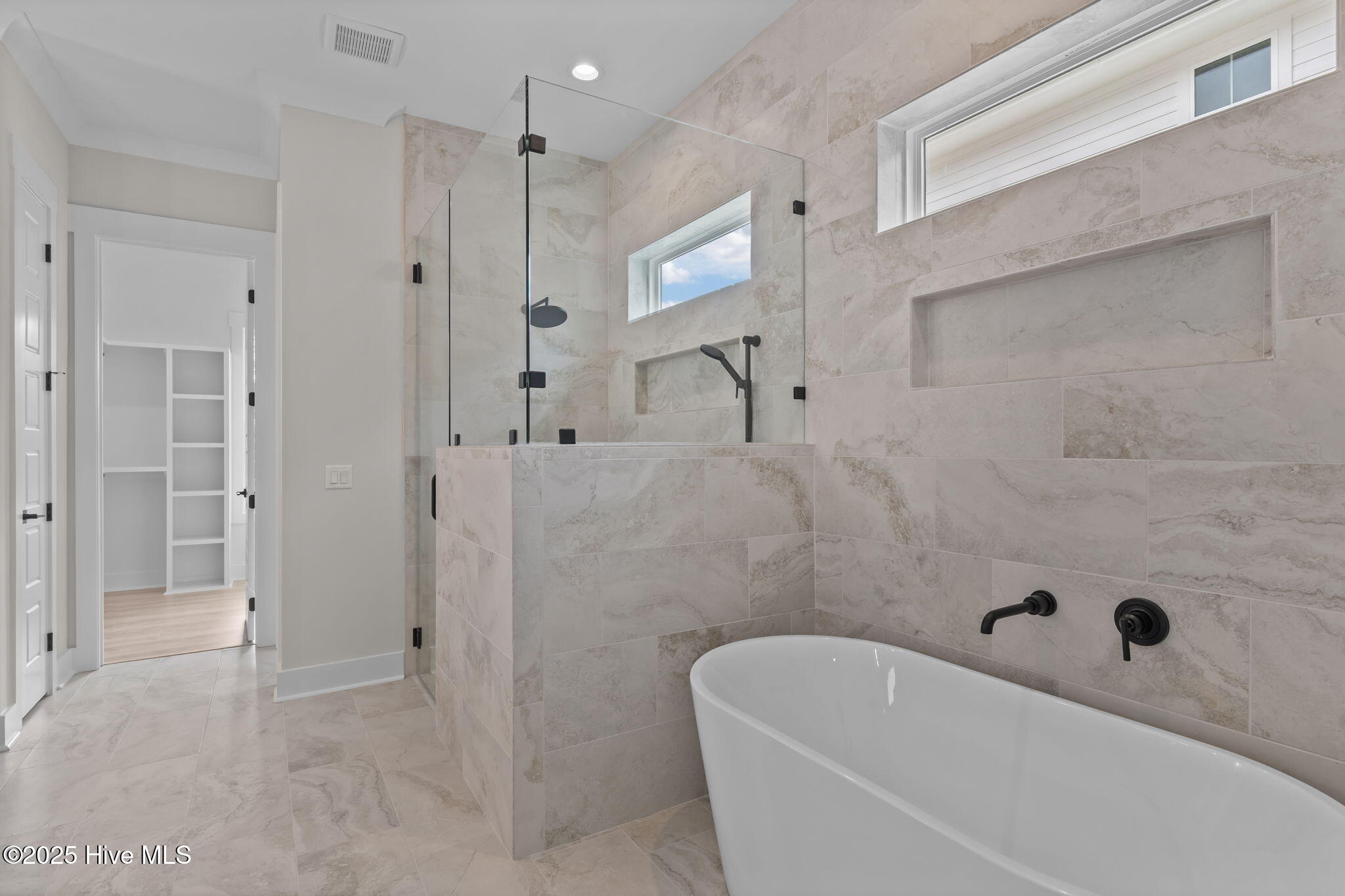 43-web-or-mls-BTS06740