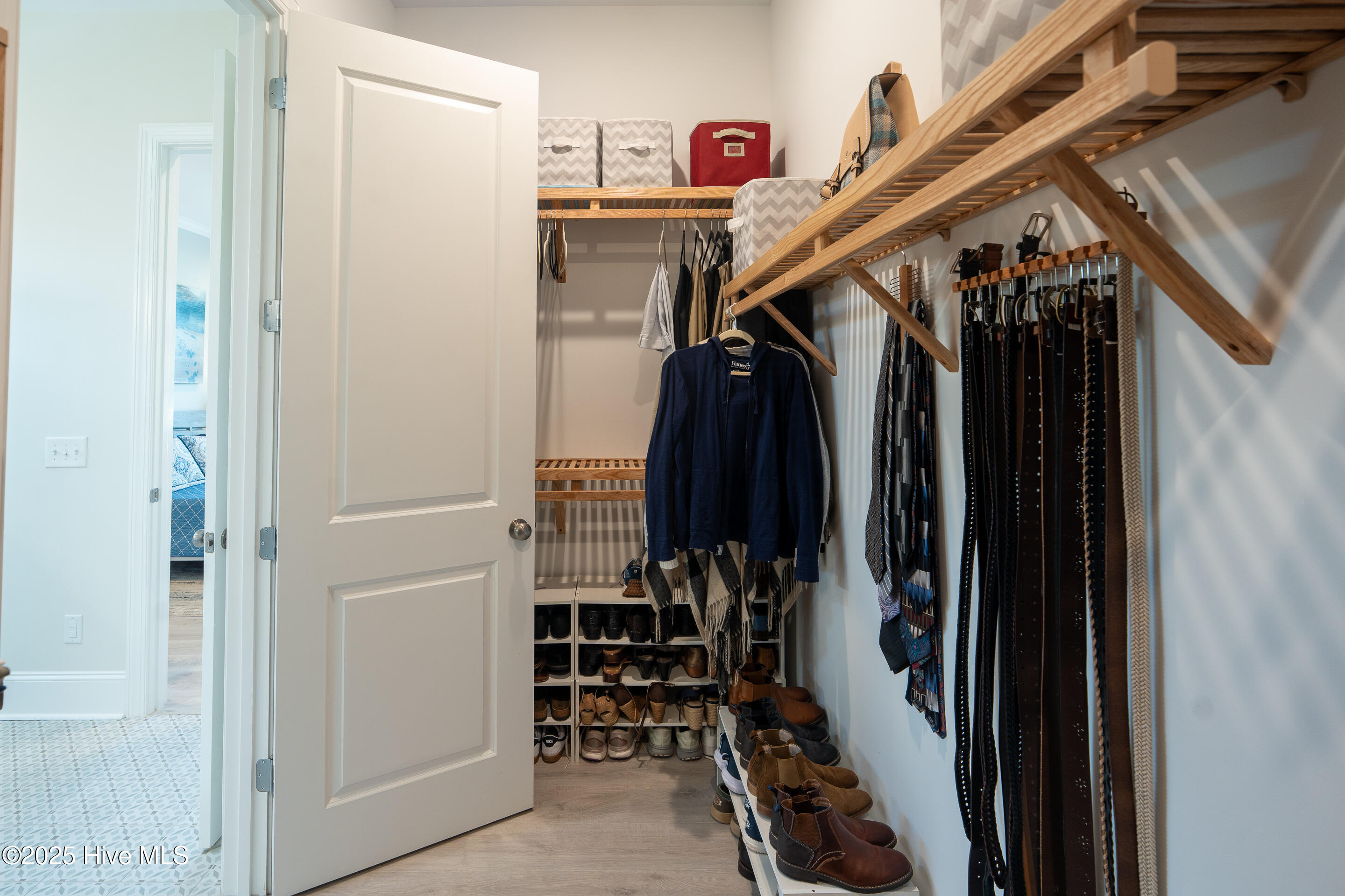 100526506 | Photo 18