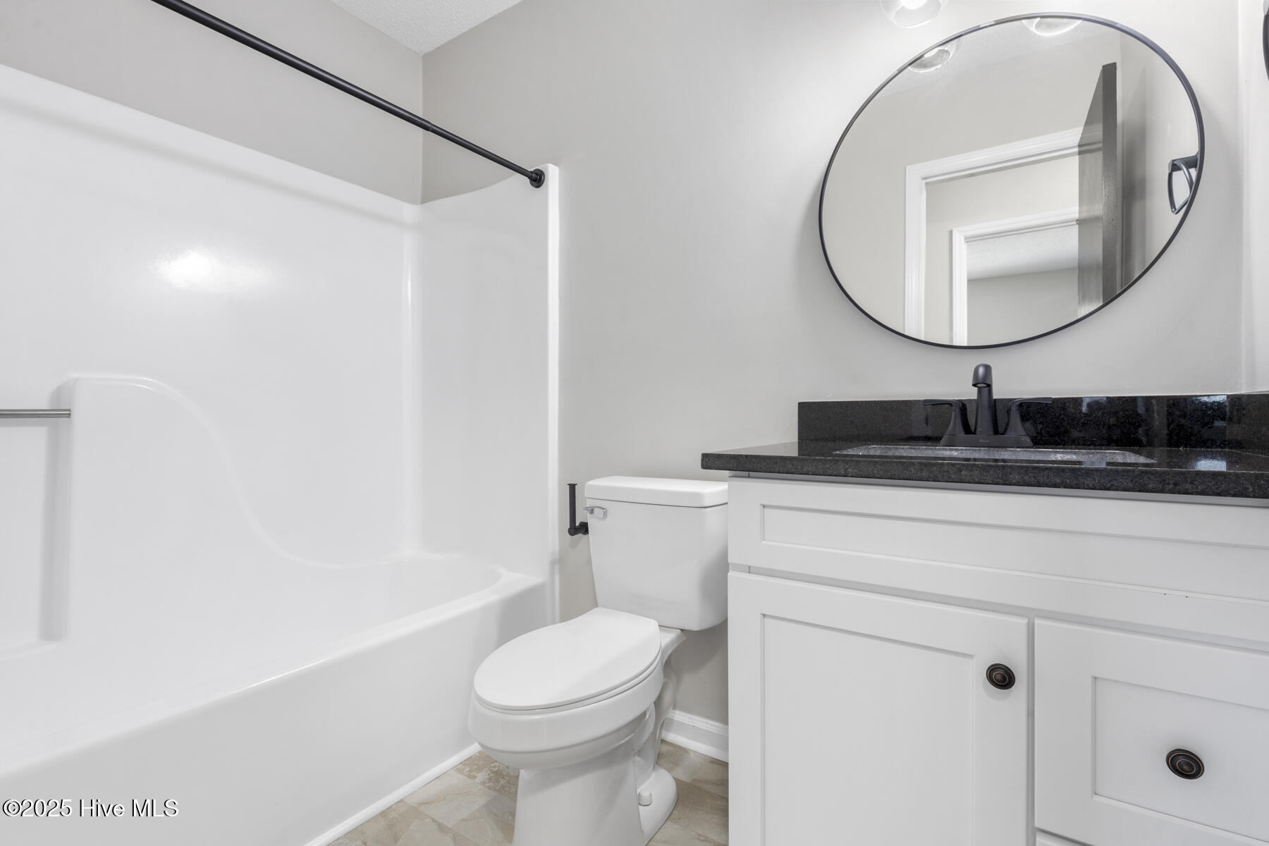 100548138 | Photo 15