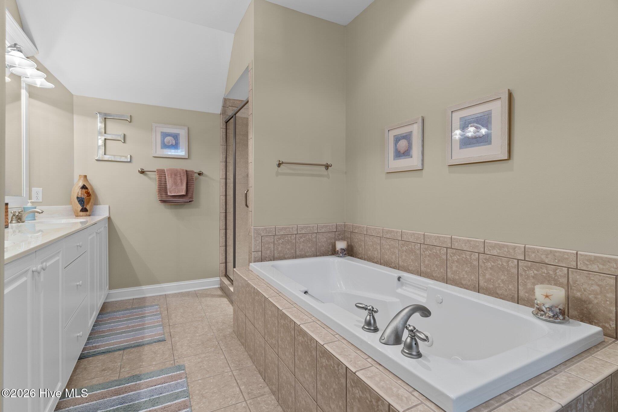 100551448 | Photo 21