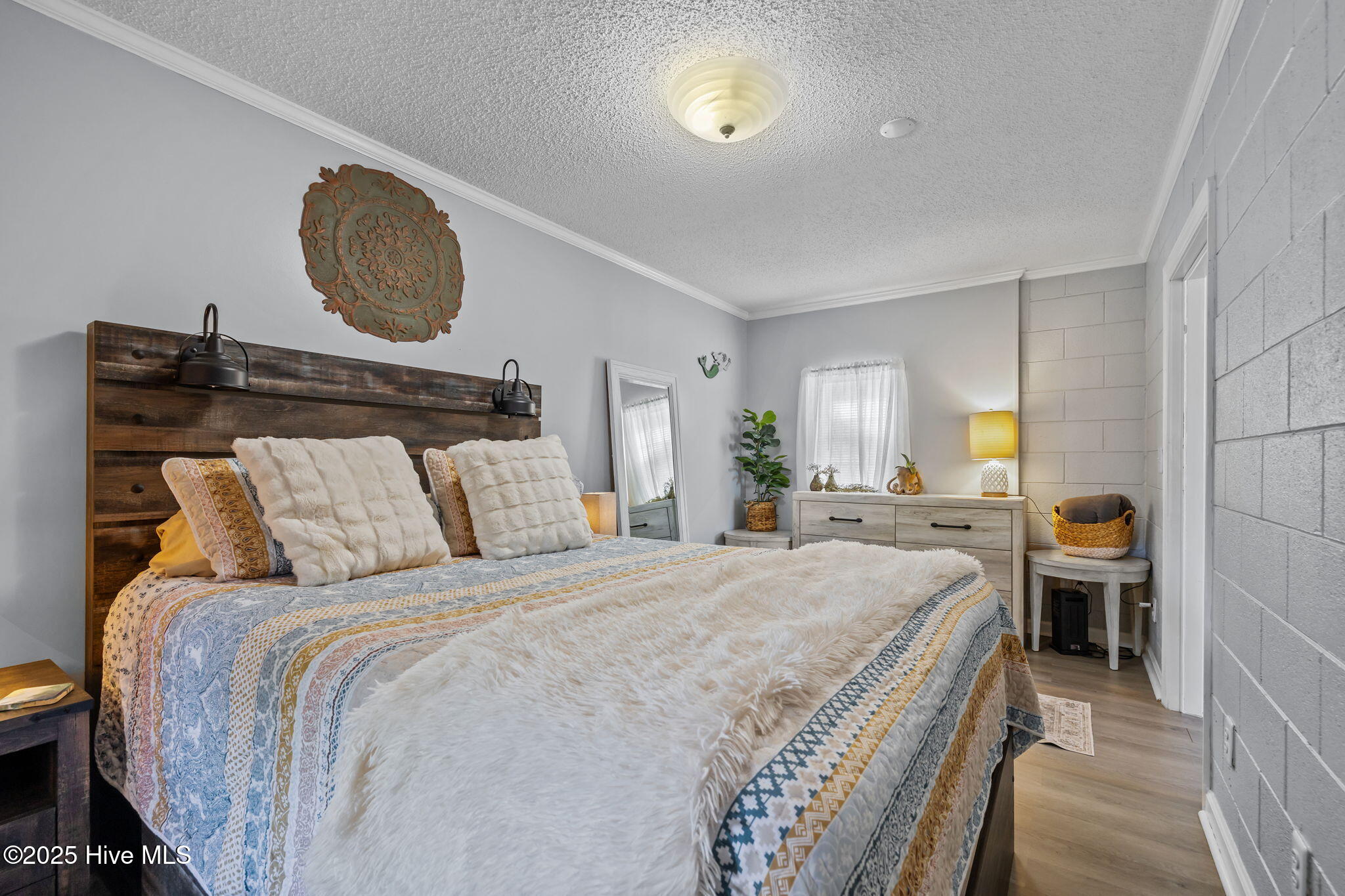 205 Barefoot Lane, Atlantic Beach, NC, 28512