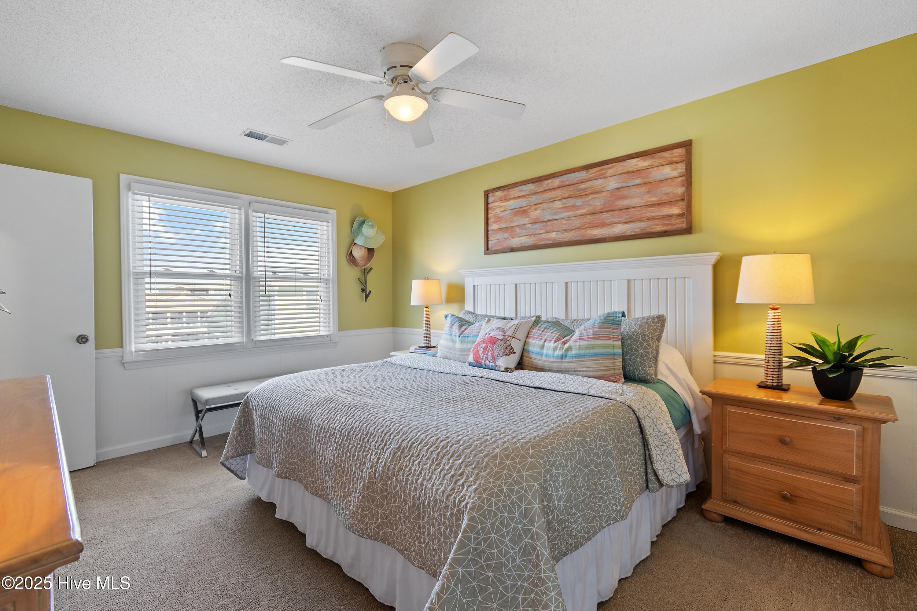 100520604 | Photo 45