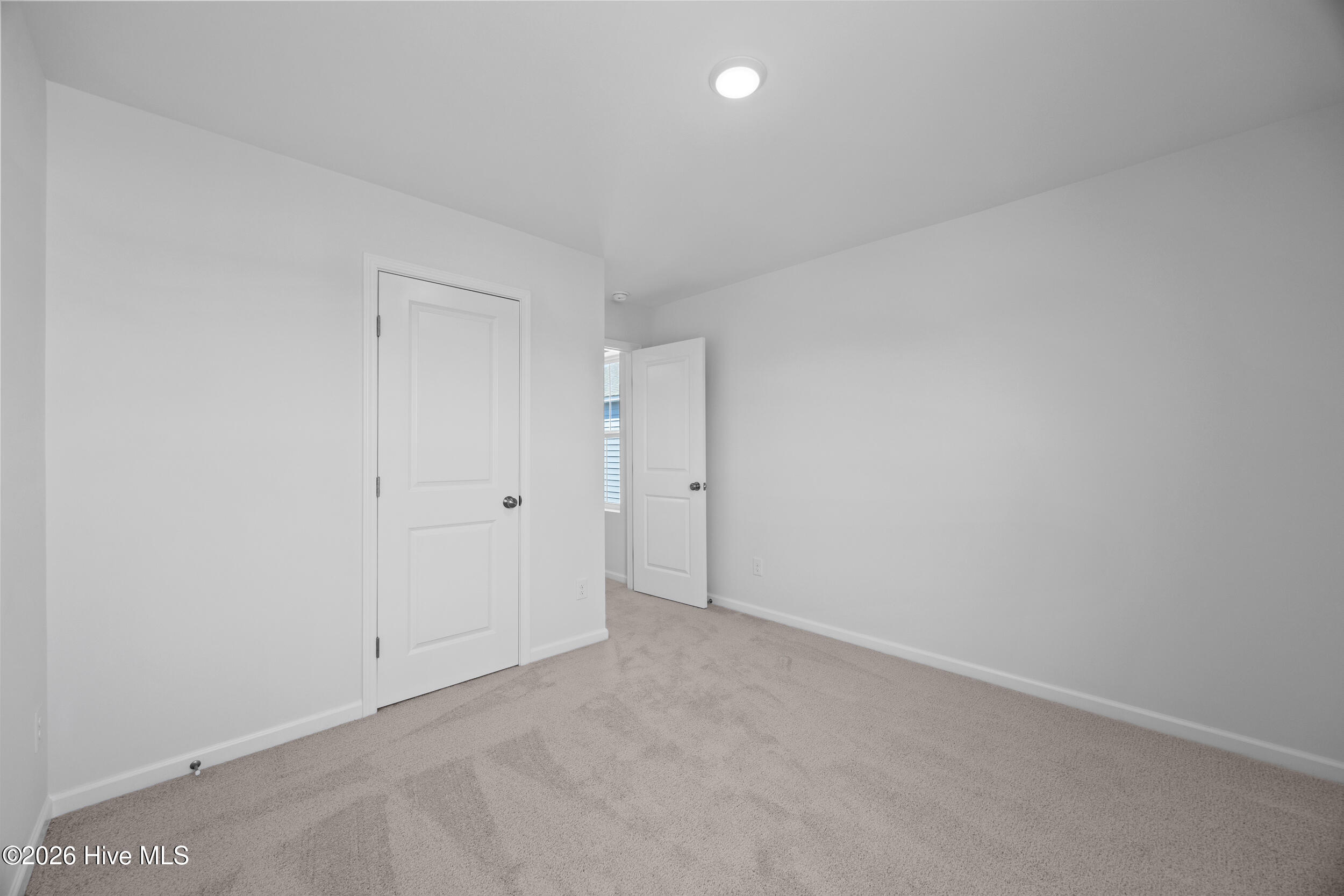 100547269 | Photo 35