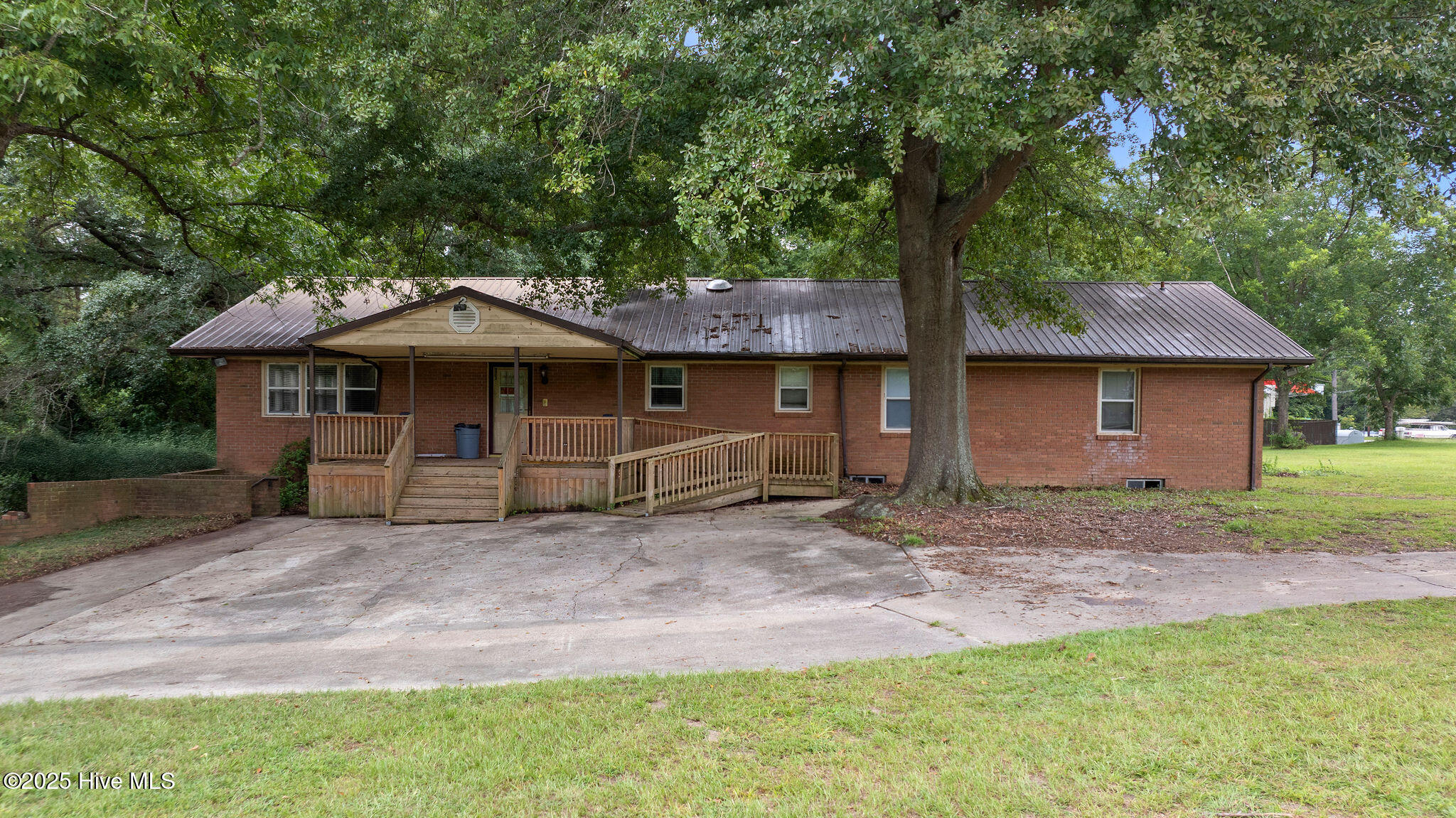 Homes for sale in Dudley, NC | 3901 S Us 117 Alt Hwy, Dudley, NC 28333 | MLS# 100525422