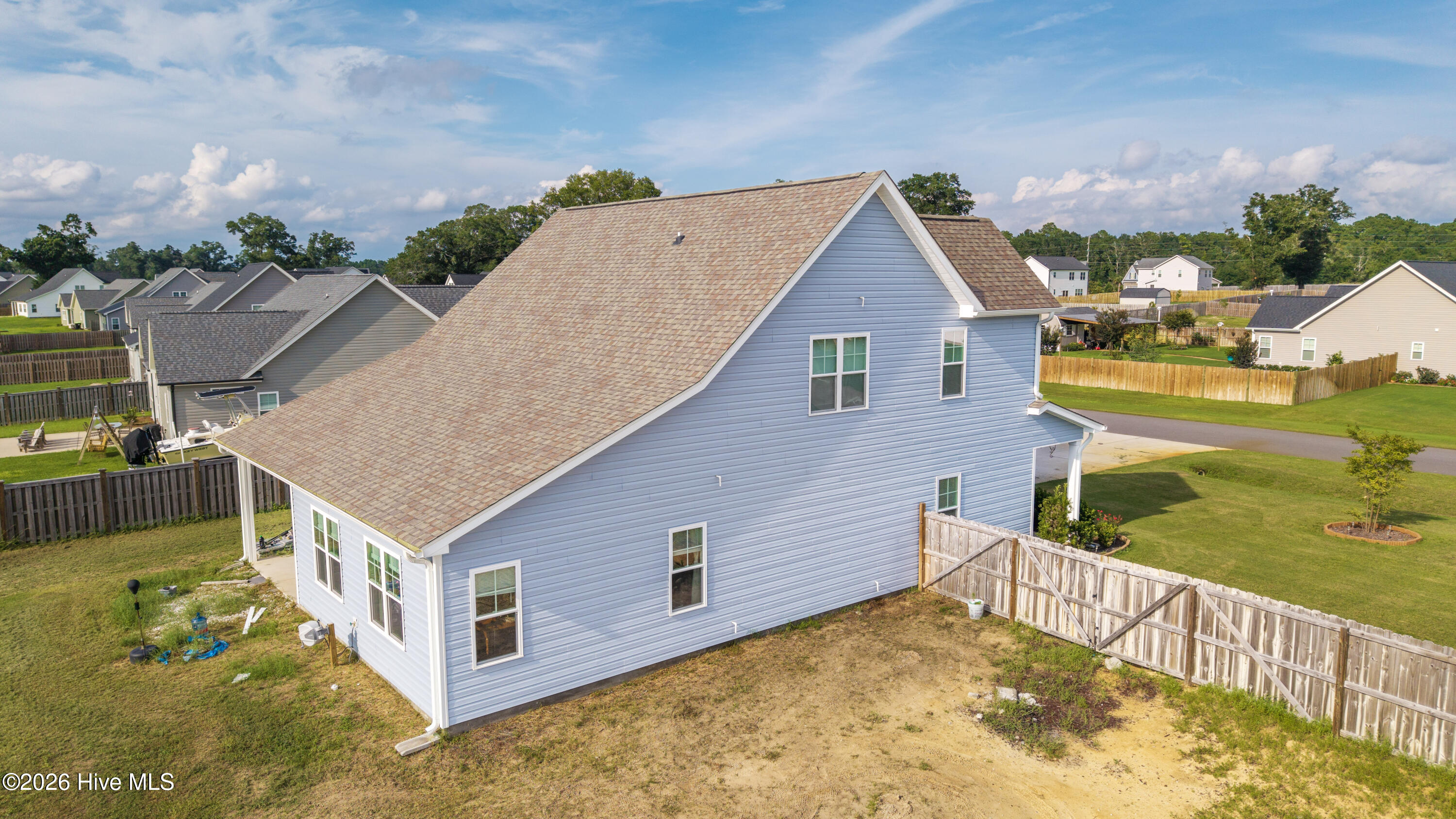 100569273 | Photo 50