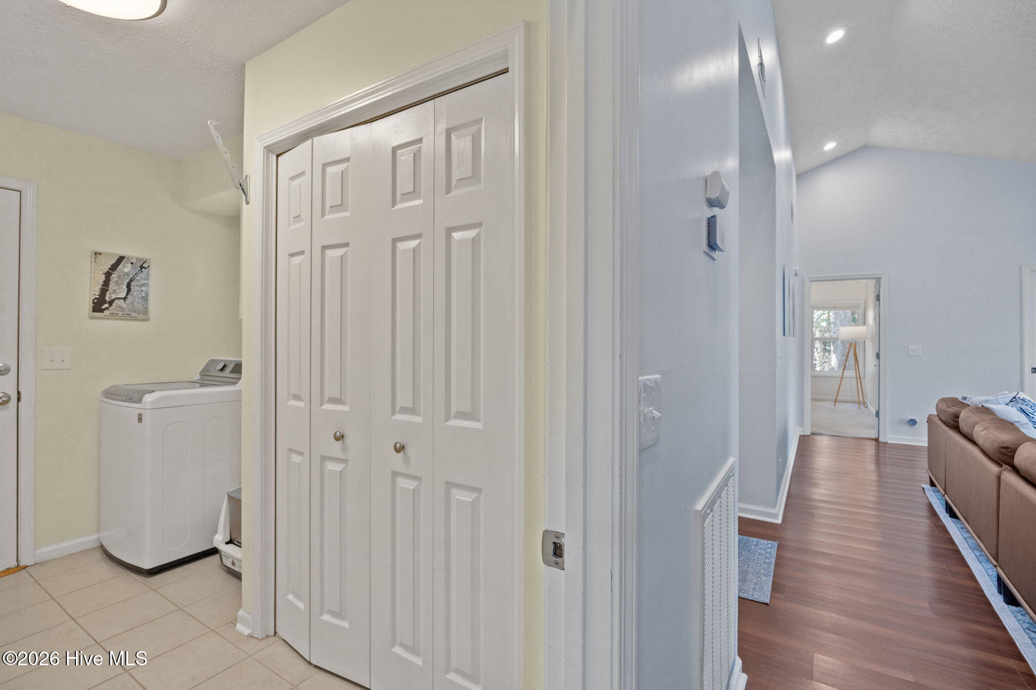 100561214 | Photo 28