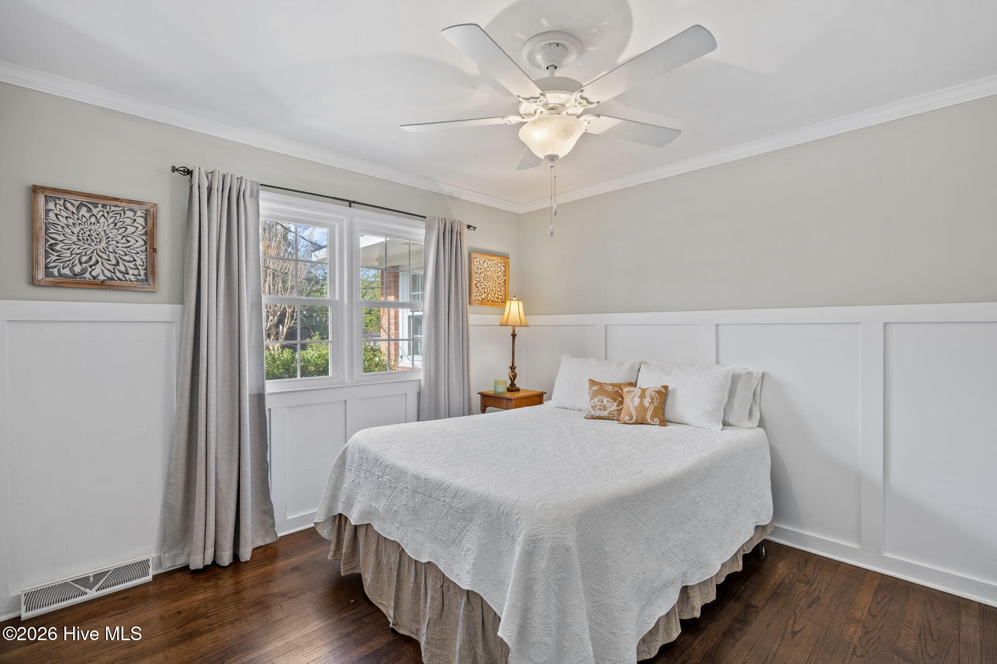 100557459 | Photo 32