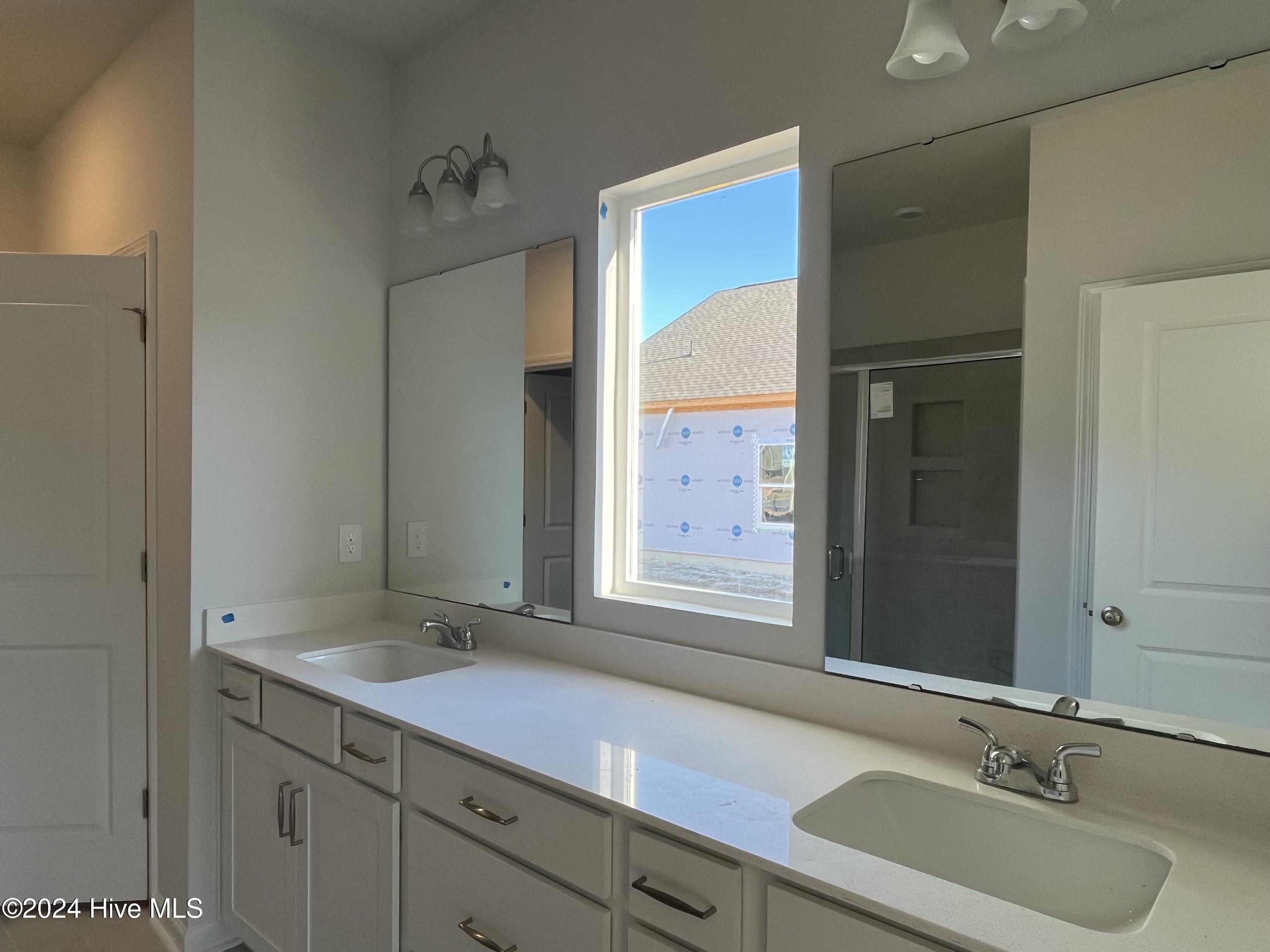 100517567 | Photo 62