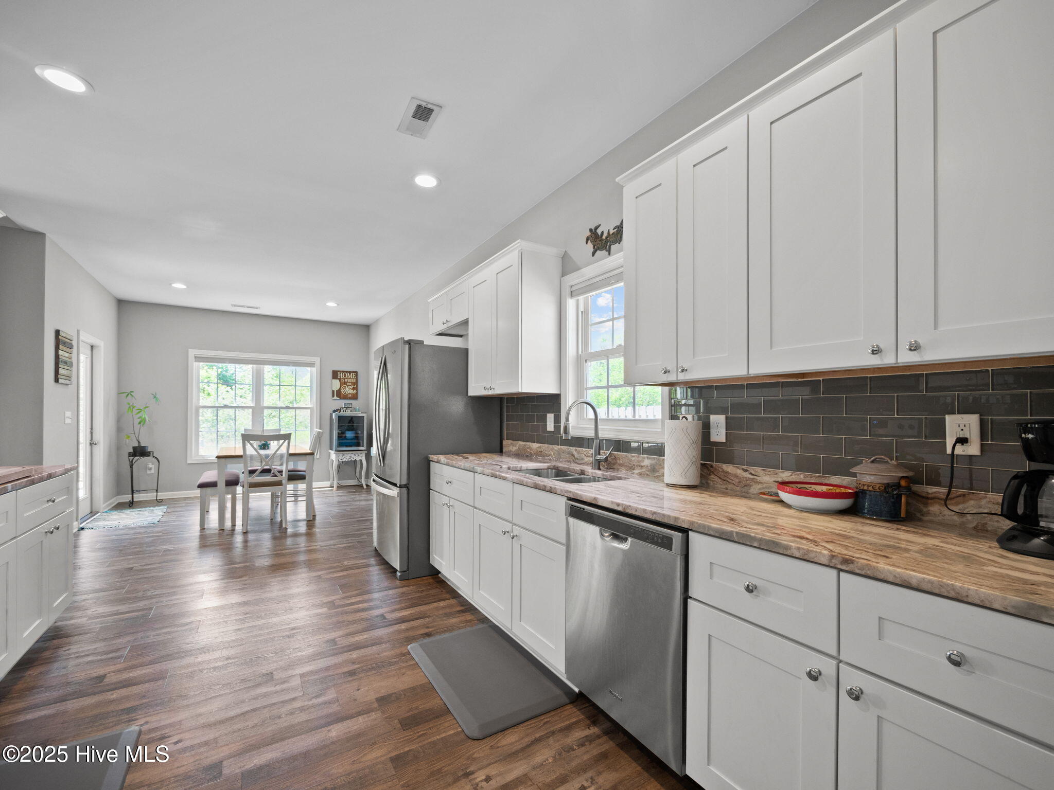 100547361 | Photo 10