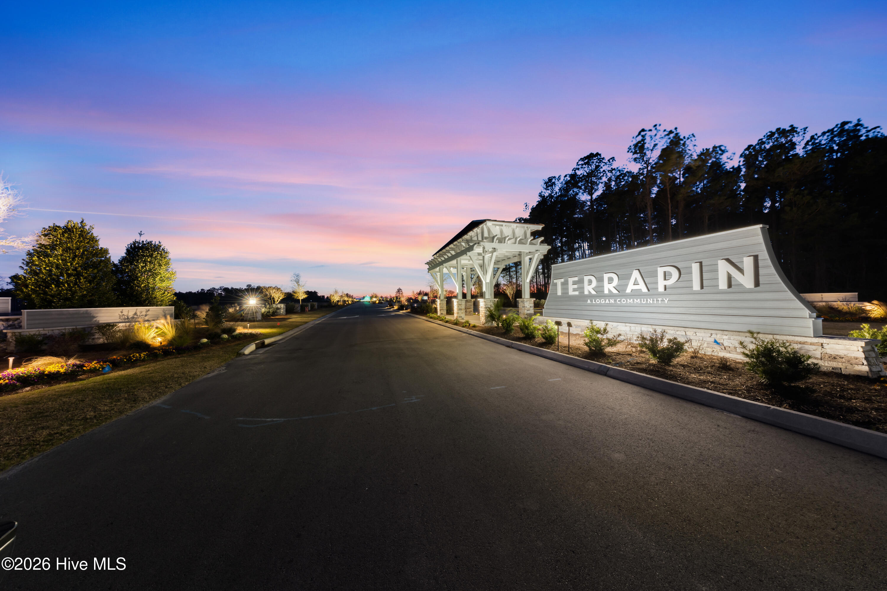 100557977 | Photo 28