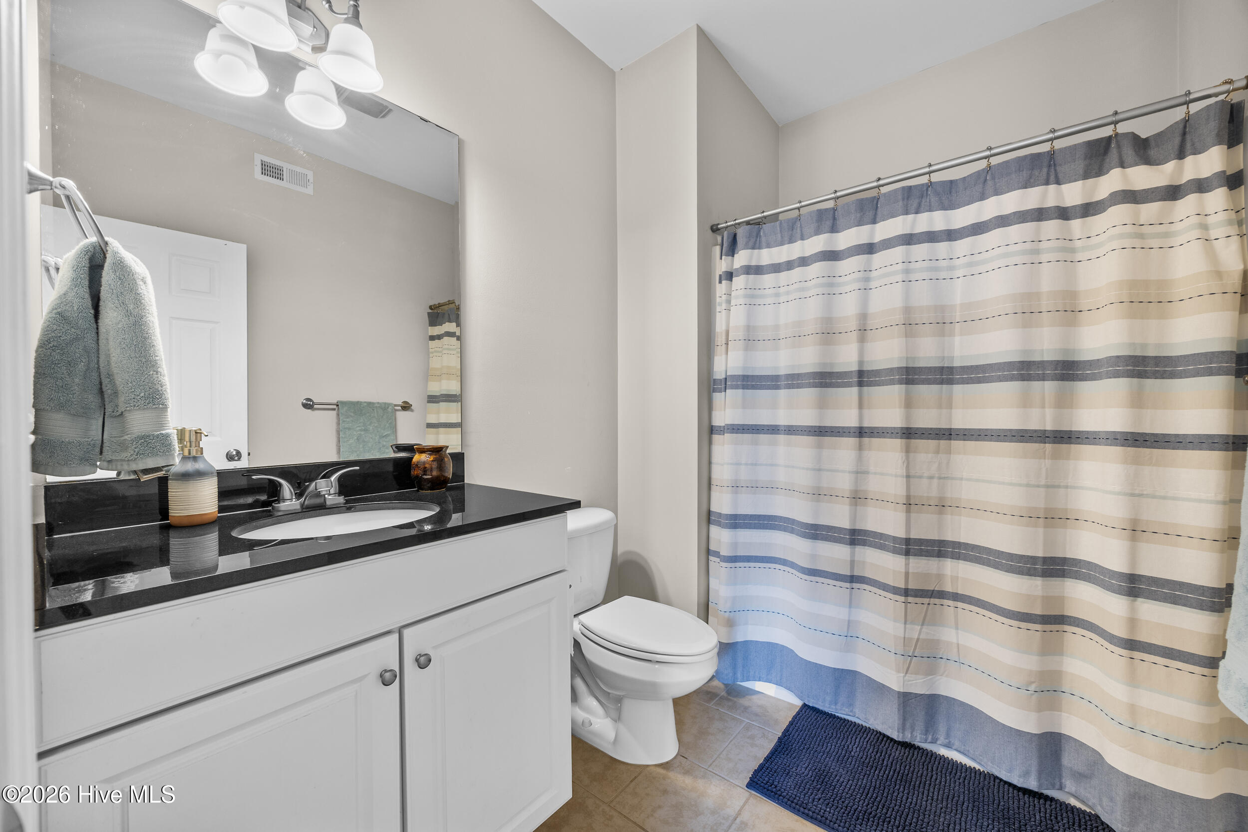 100557127 | Photo 18