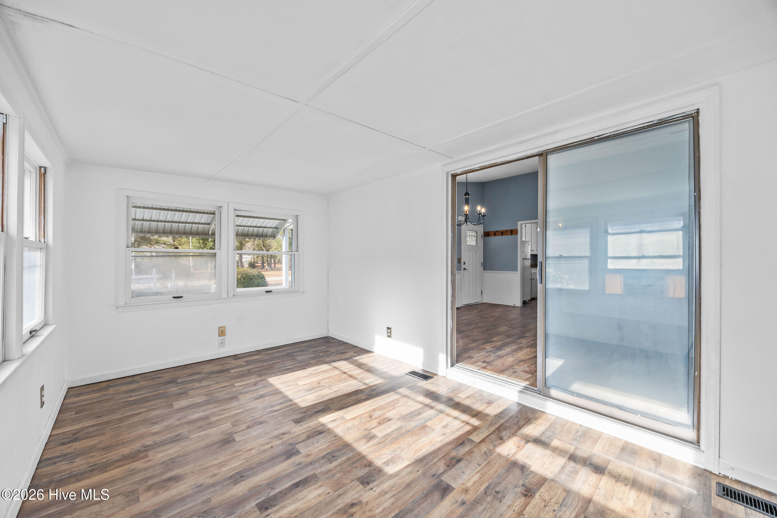 100546572 | Photo 10