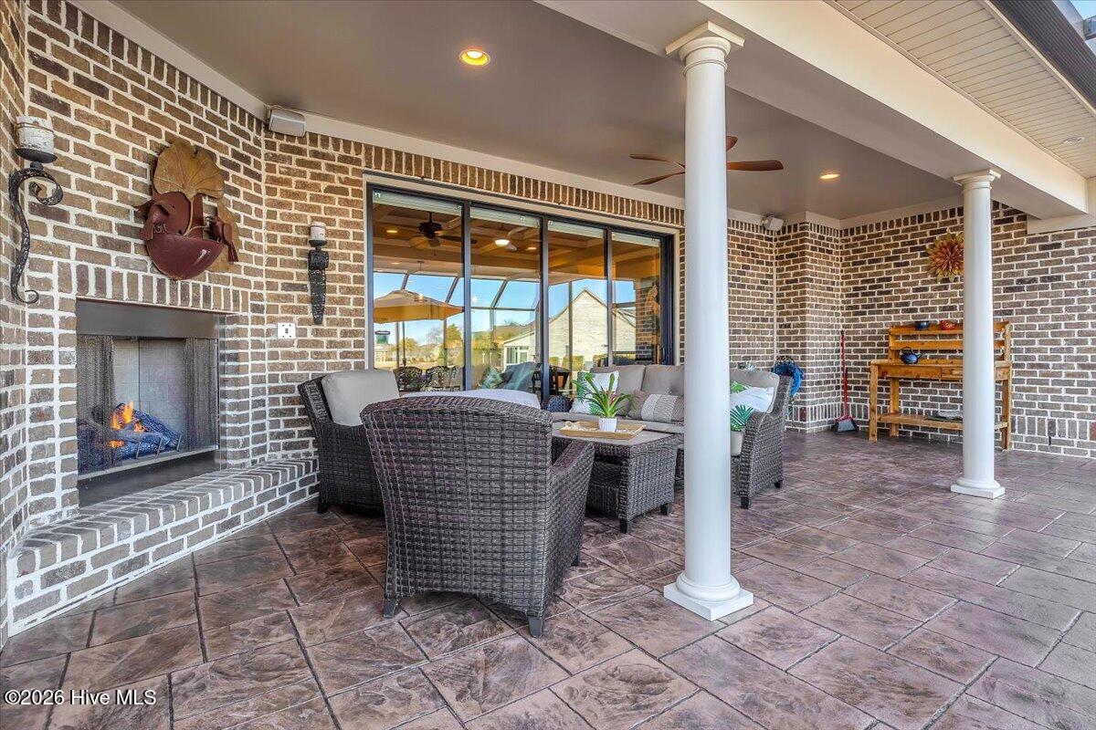 100553917 | Photo 58