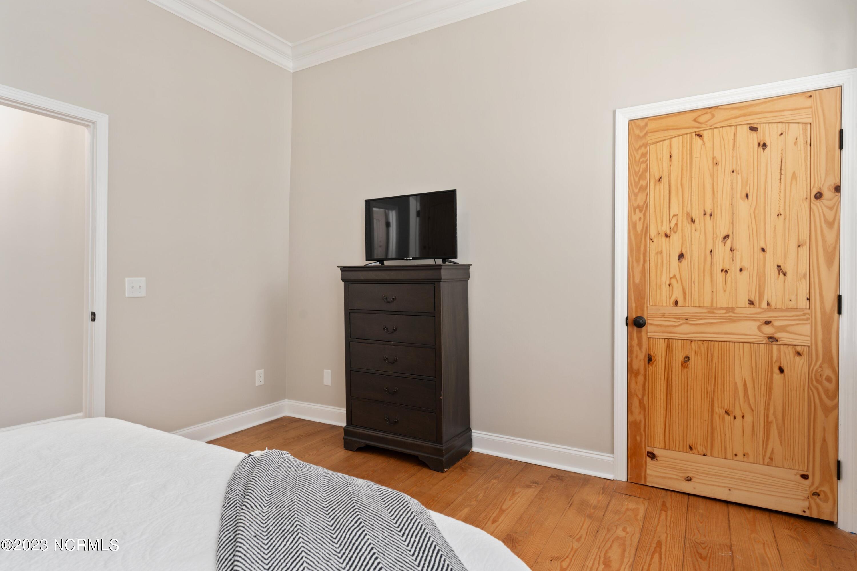 100559919 | Photo 30