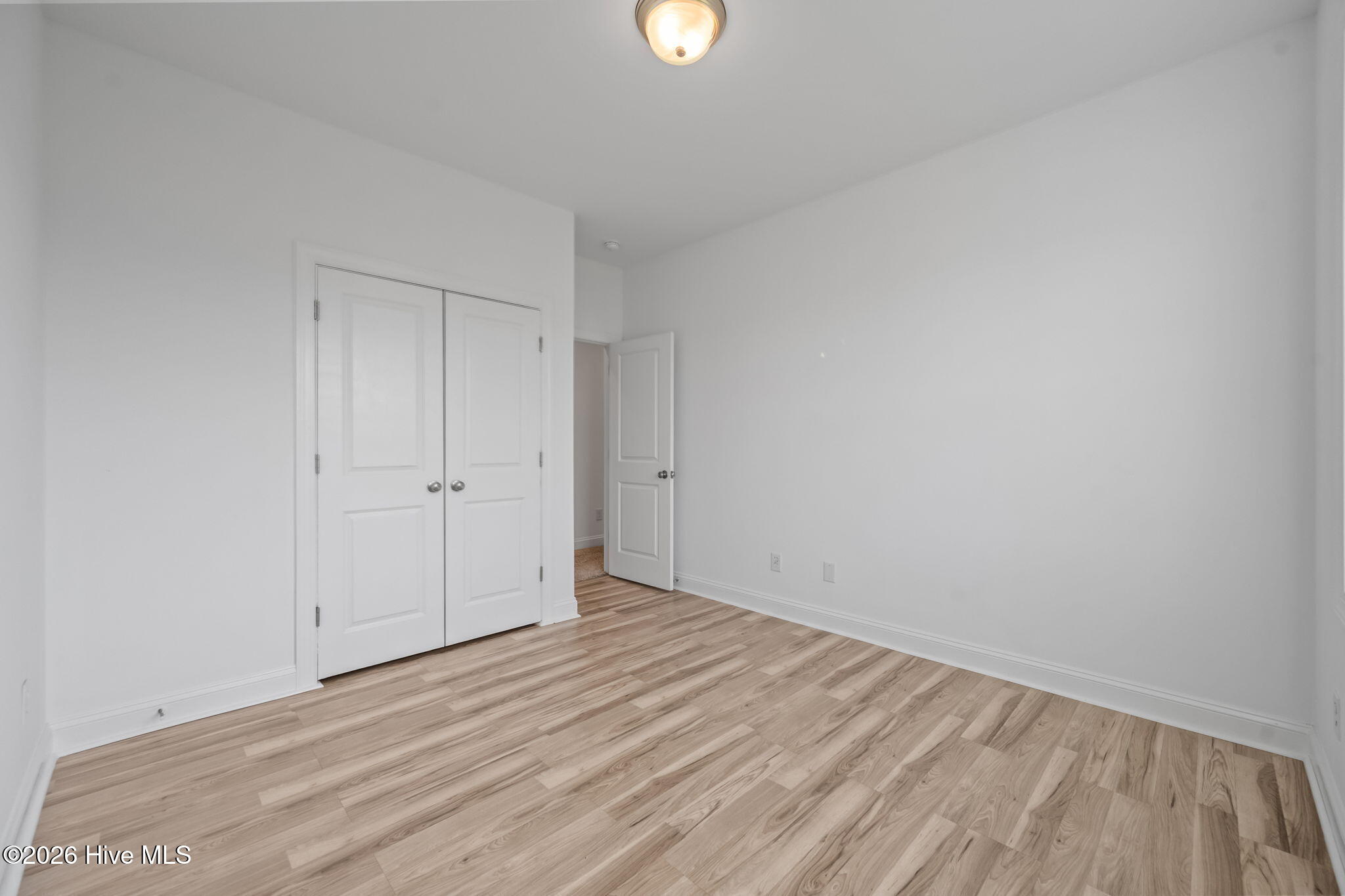 100566111 | Photo 39