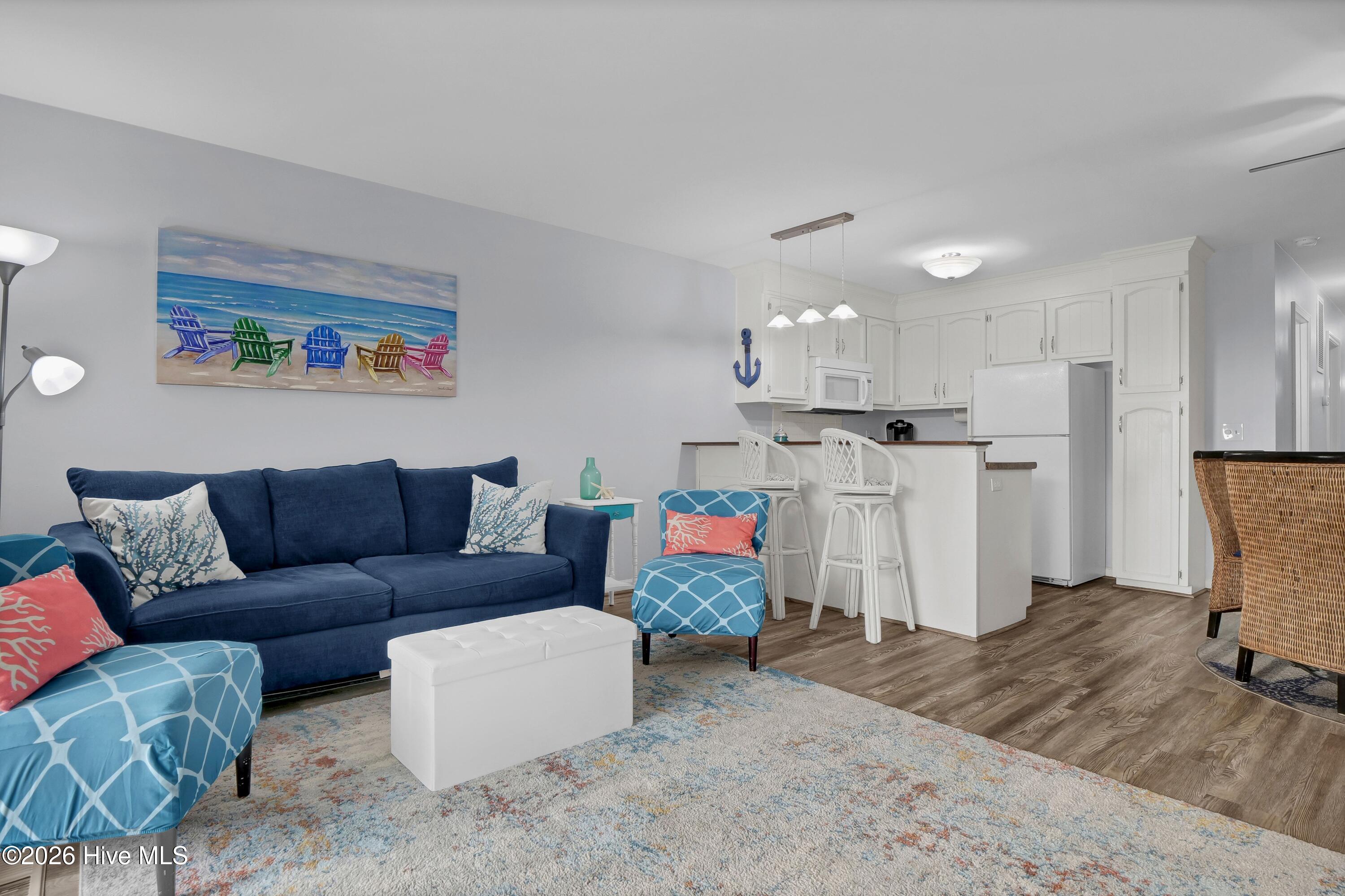 100549670 | Photo 13