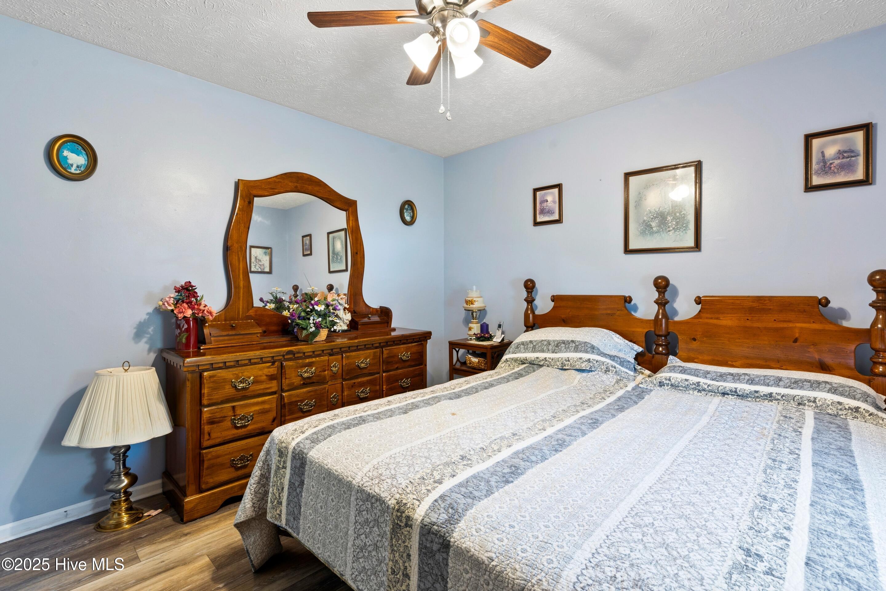 100521940 | Photo 37