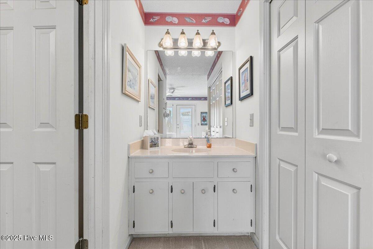 100532821 | Photo 31