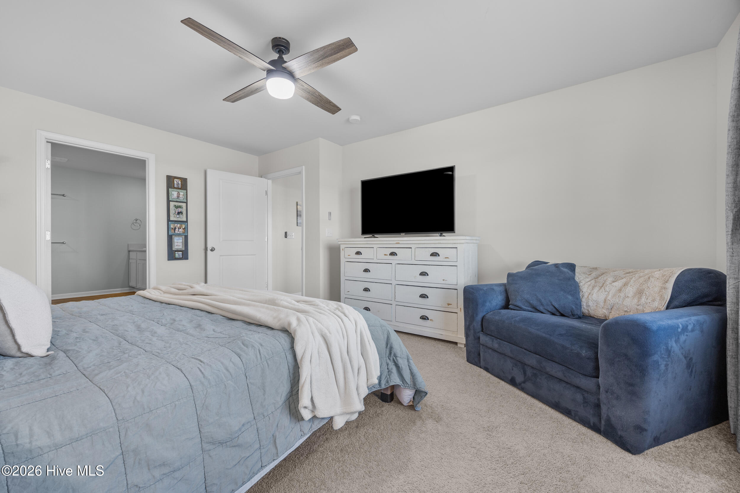 100550214 | Photo 17