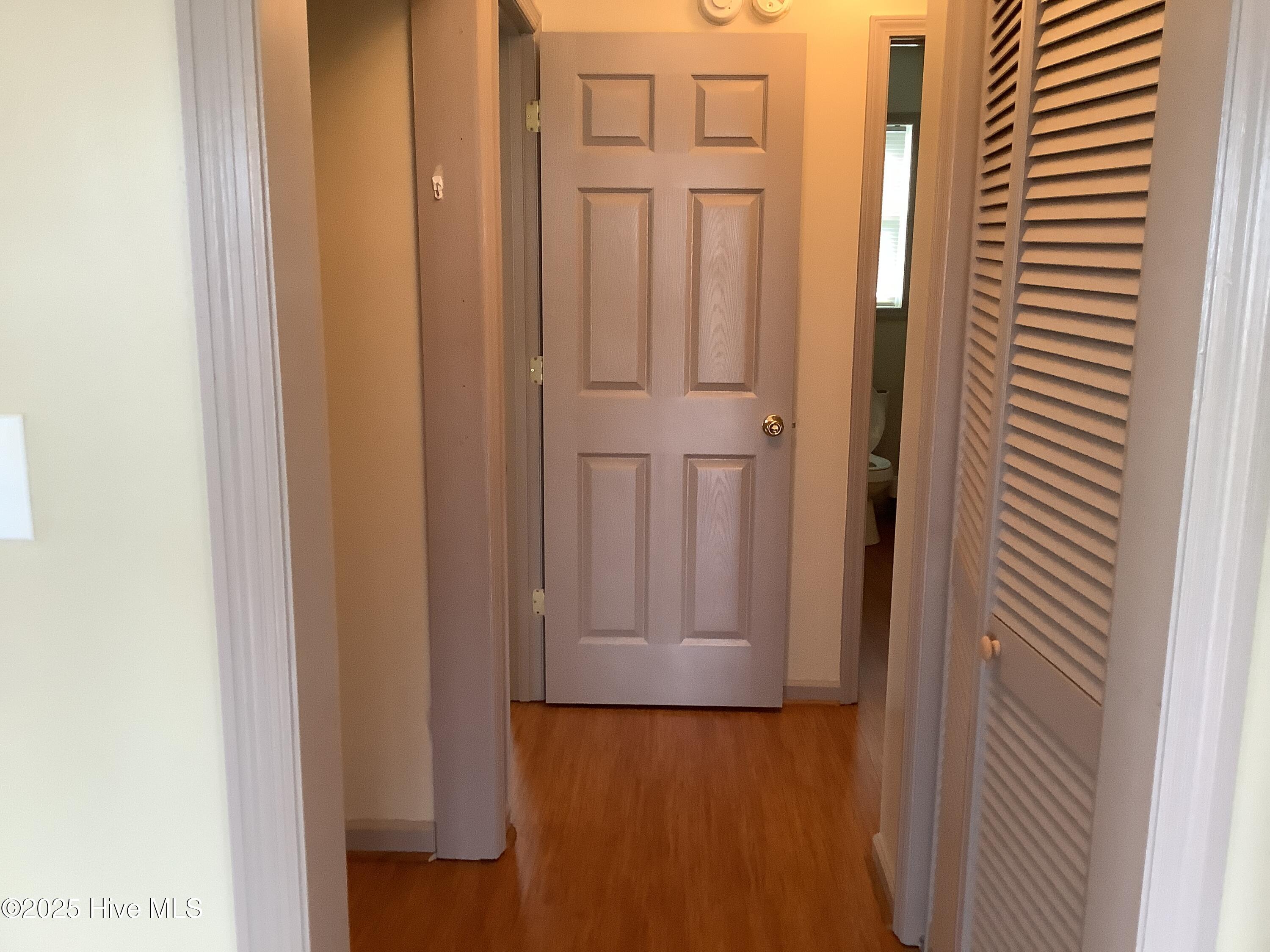 100530094 | Photo 12