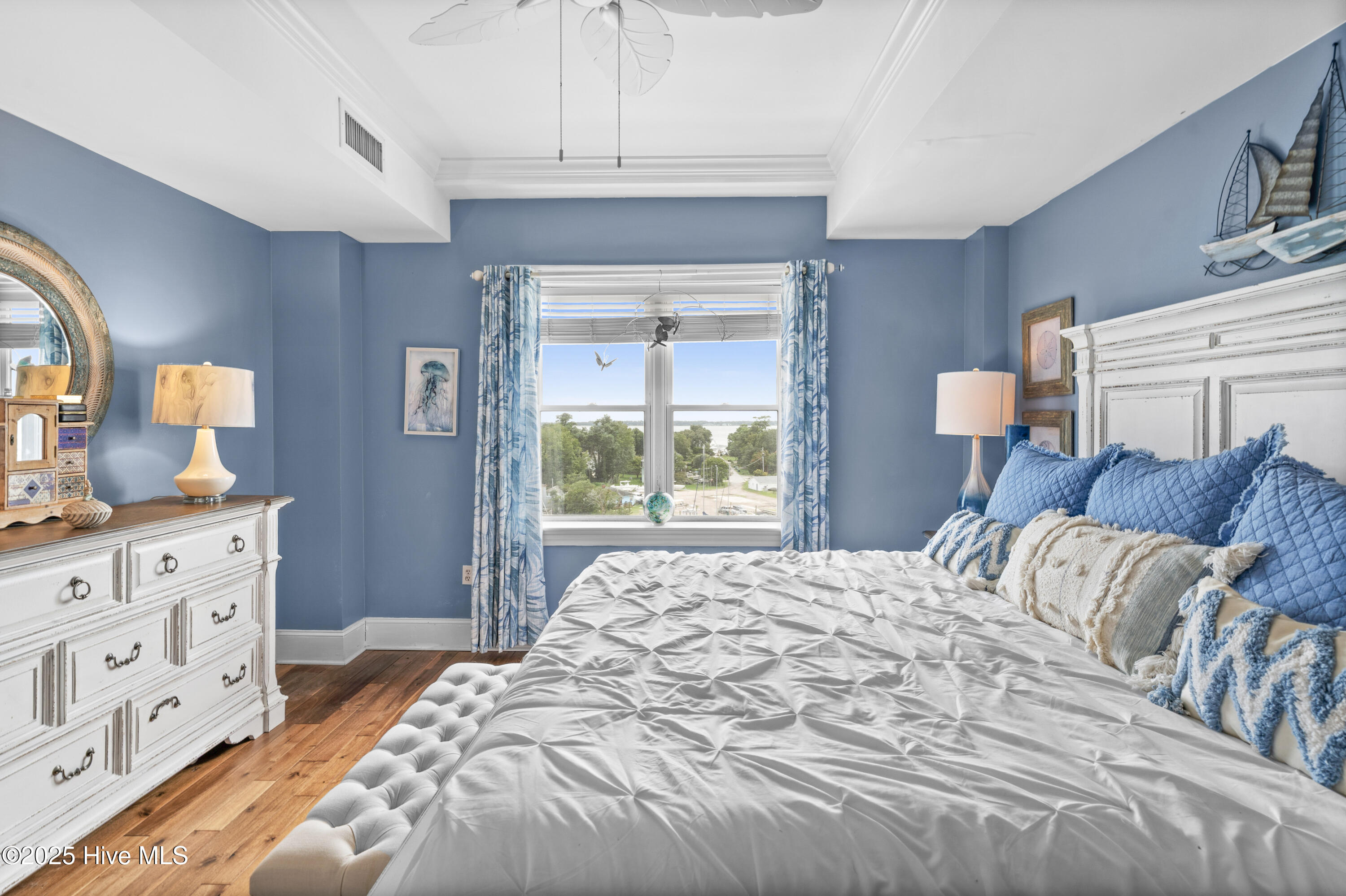 4425 Arendell Street 609,Morehead City