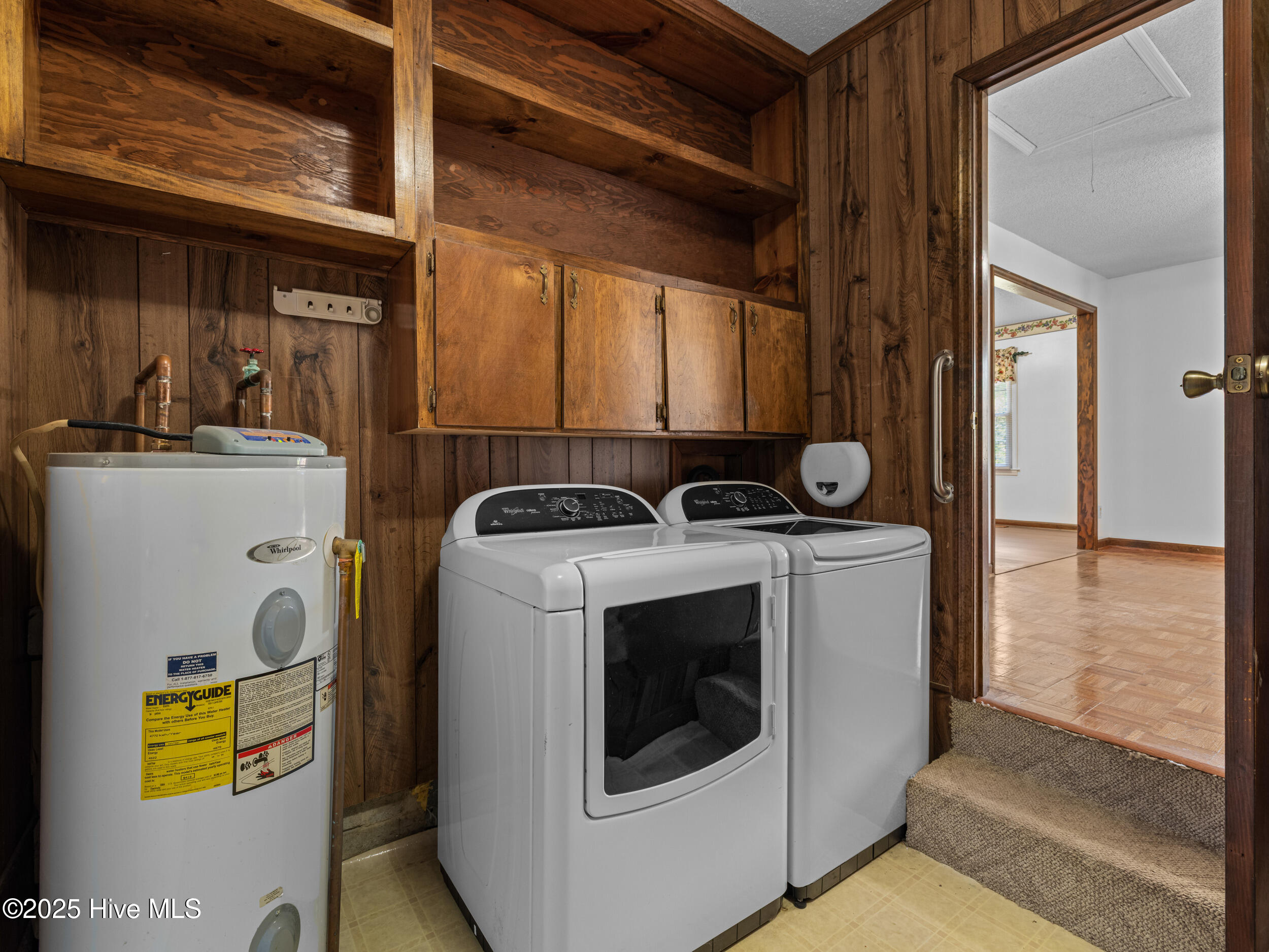 100544325 | Photo 32