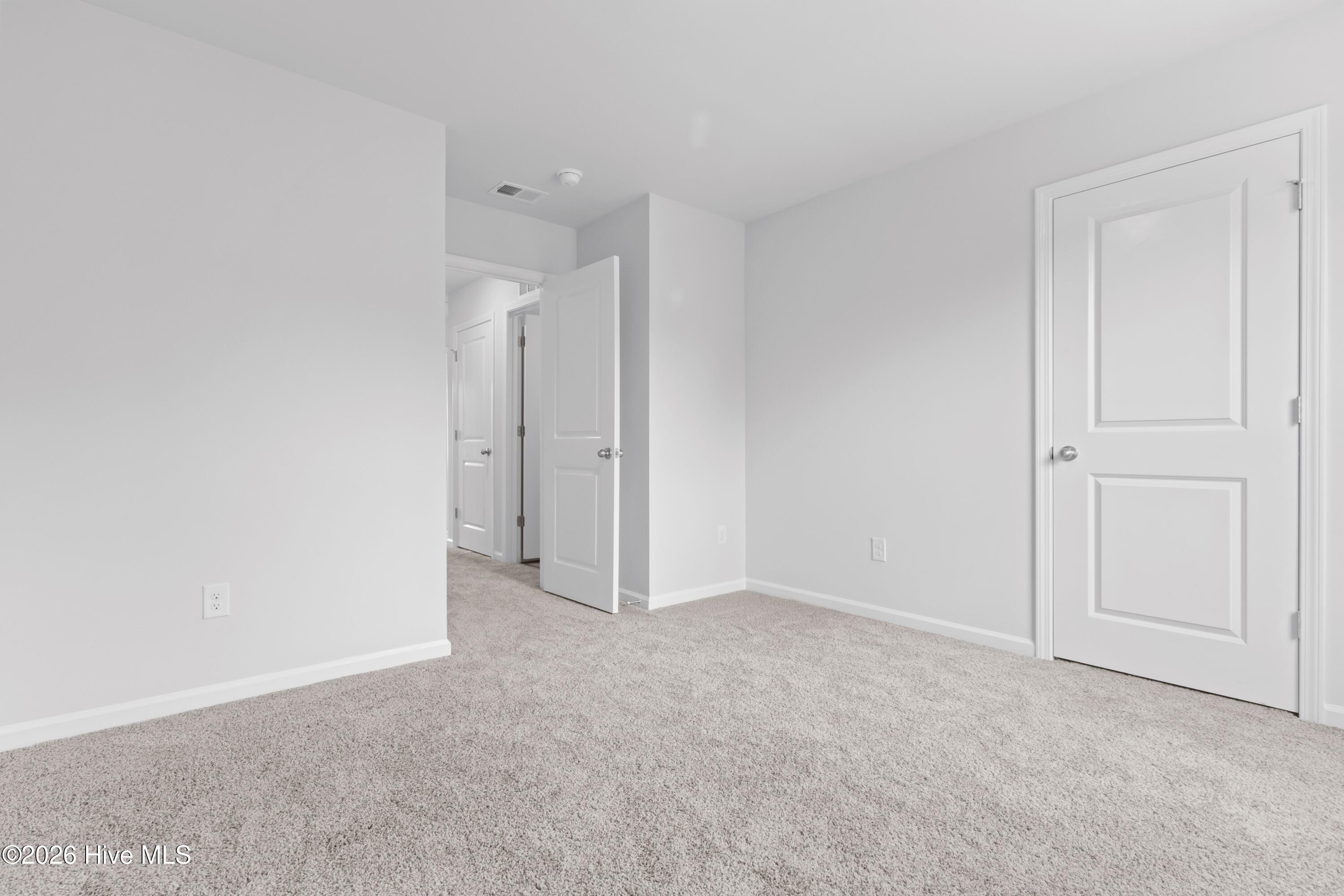 100557656 | Photo 53